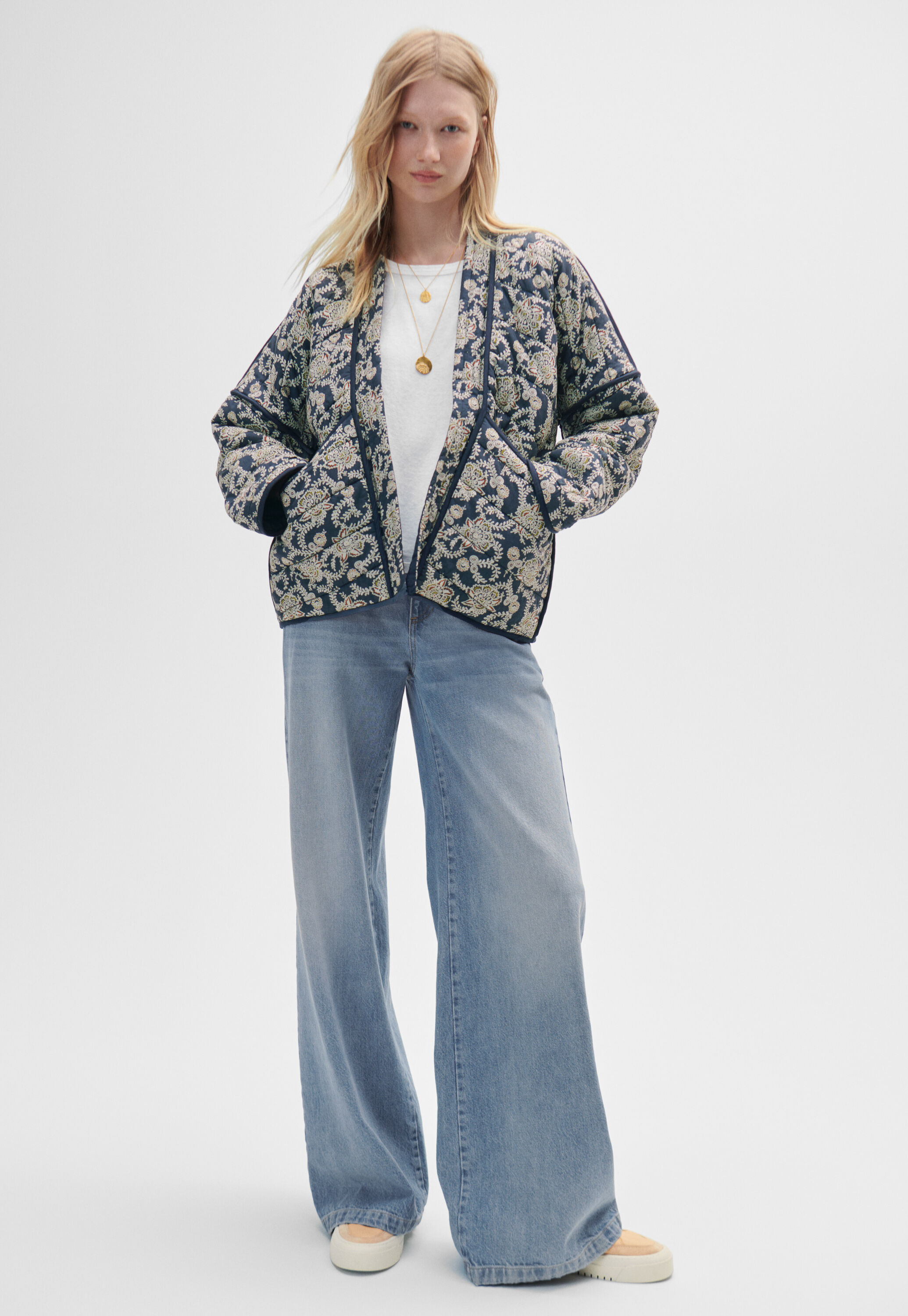 Full length wide-leg jeans