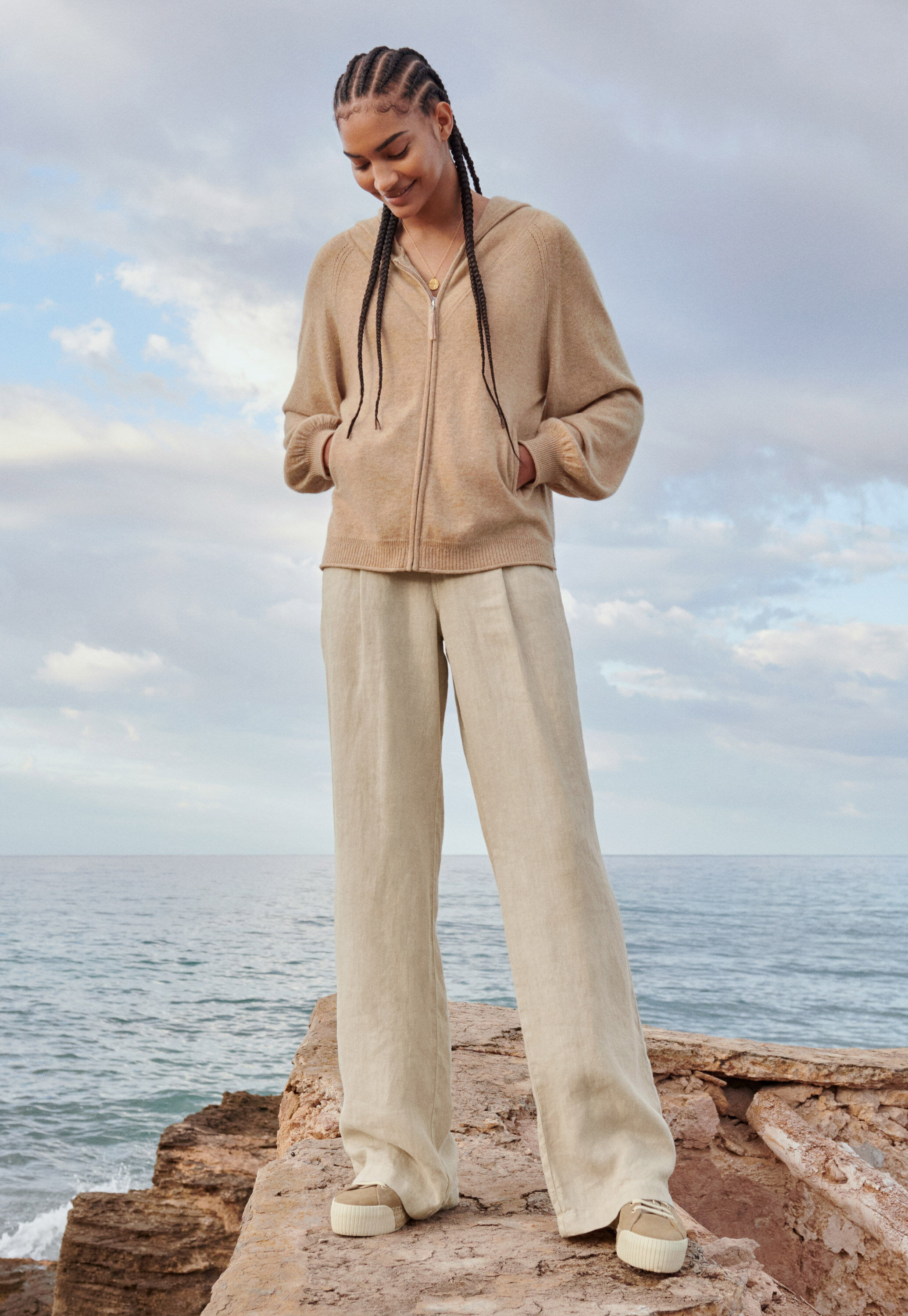 Wide-leg trousers