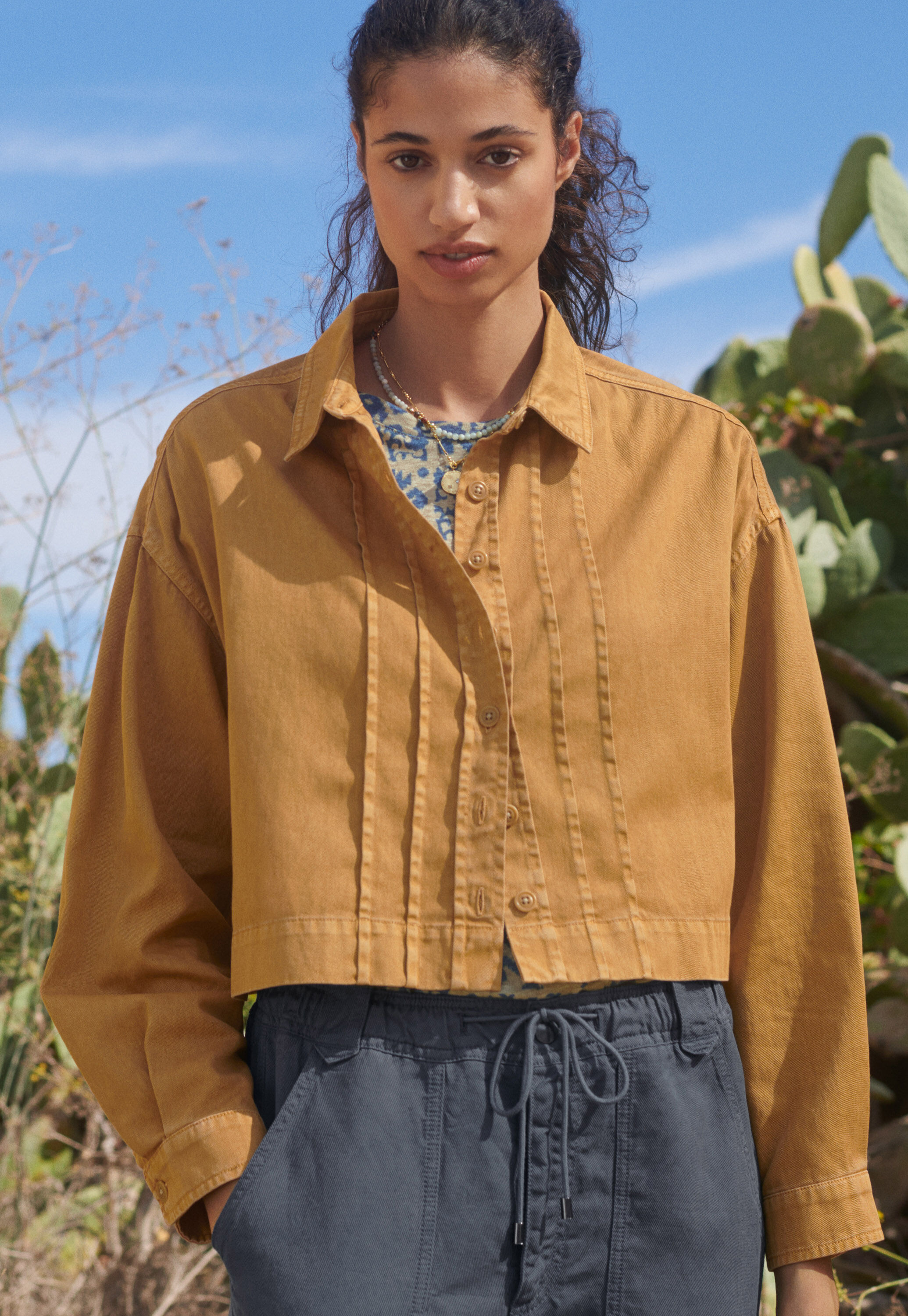 Cropped shirt