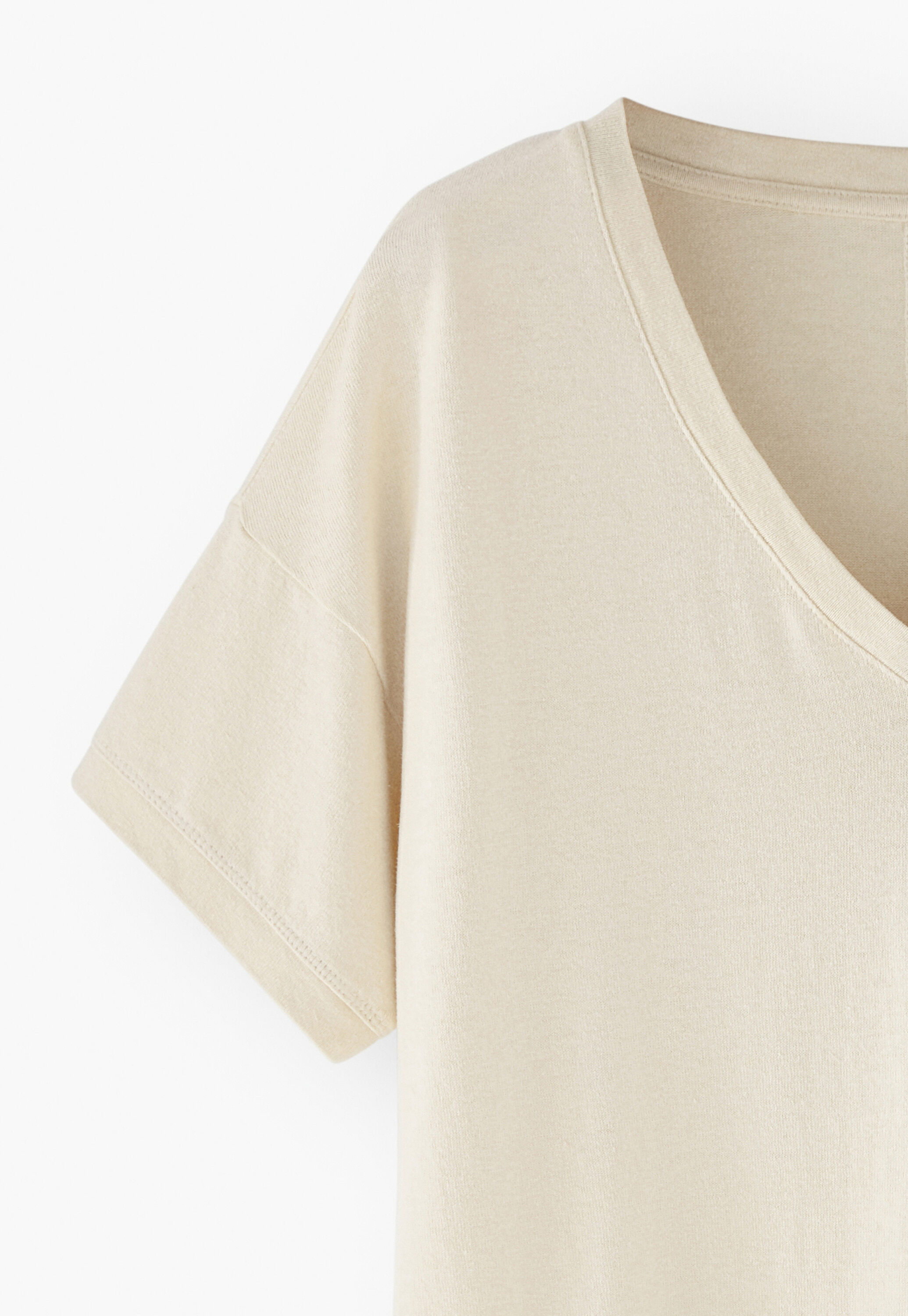 V-neck T-shirt