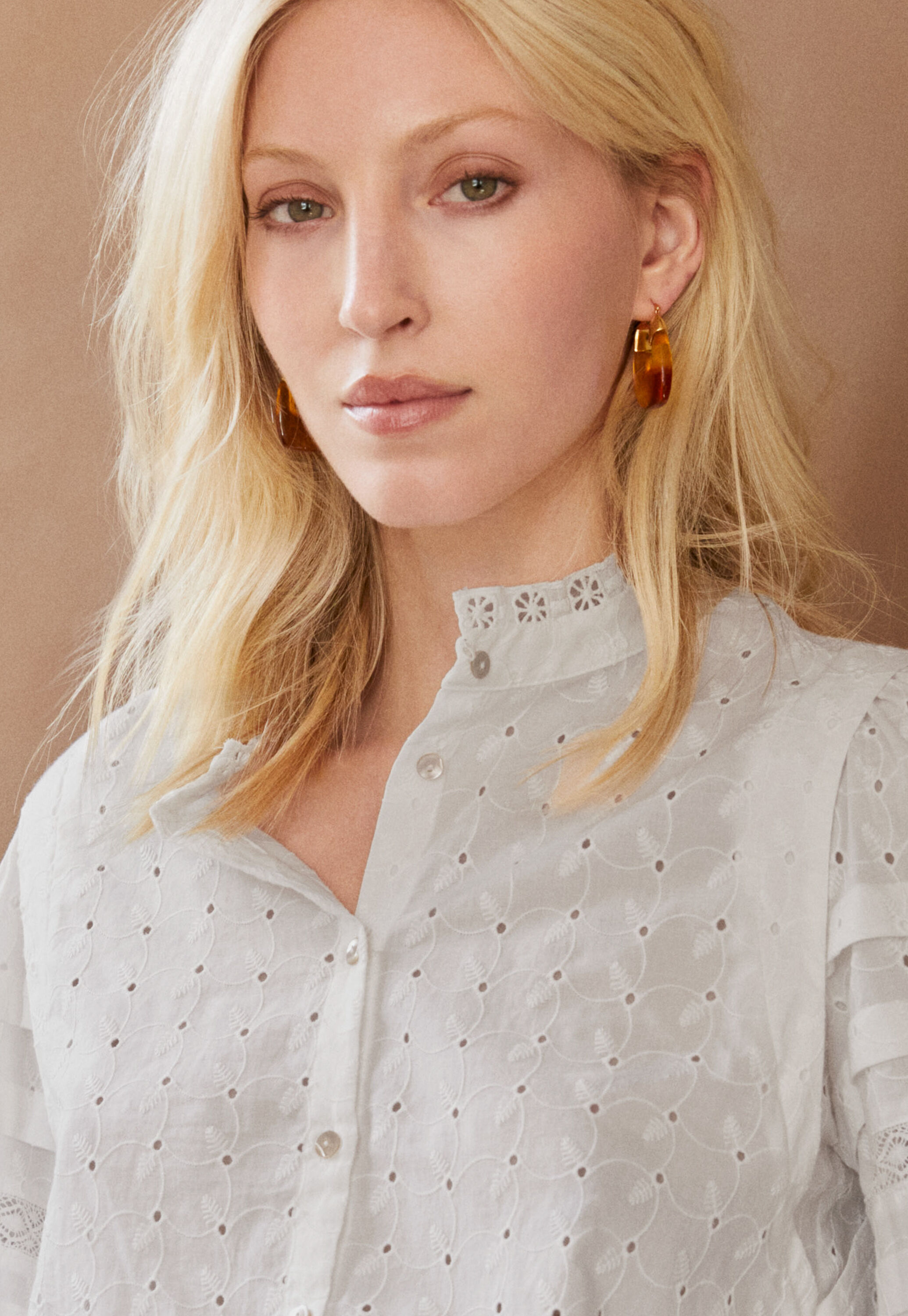 Broderie blouse