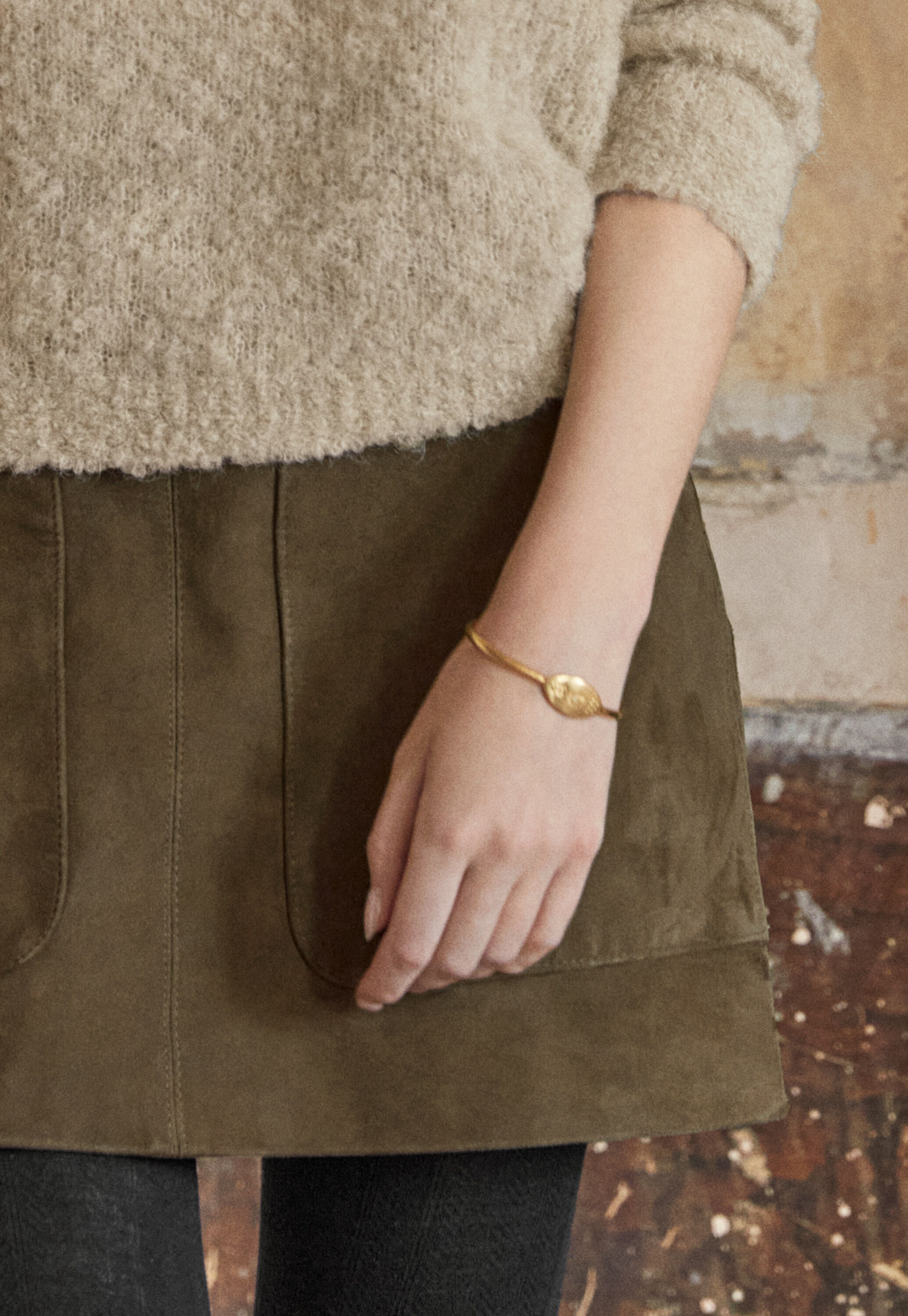 Gold bangle
