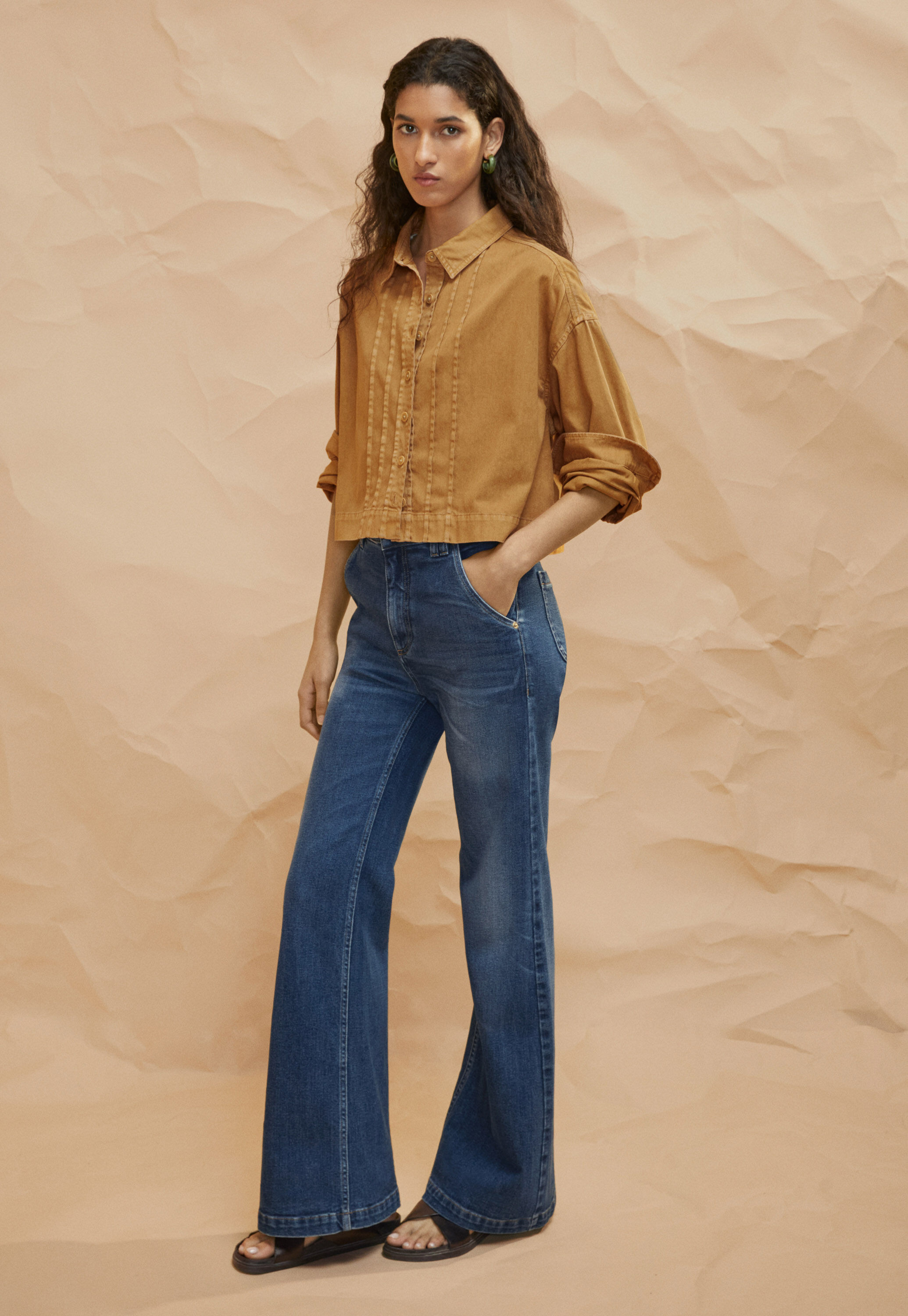 Cropped shirt