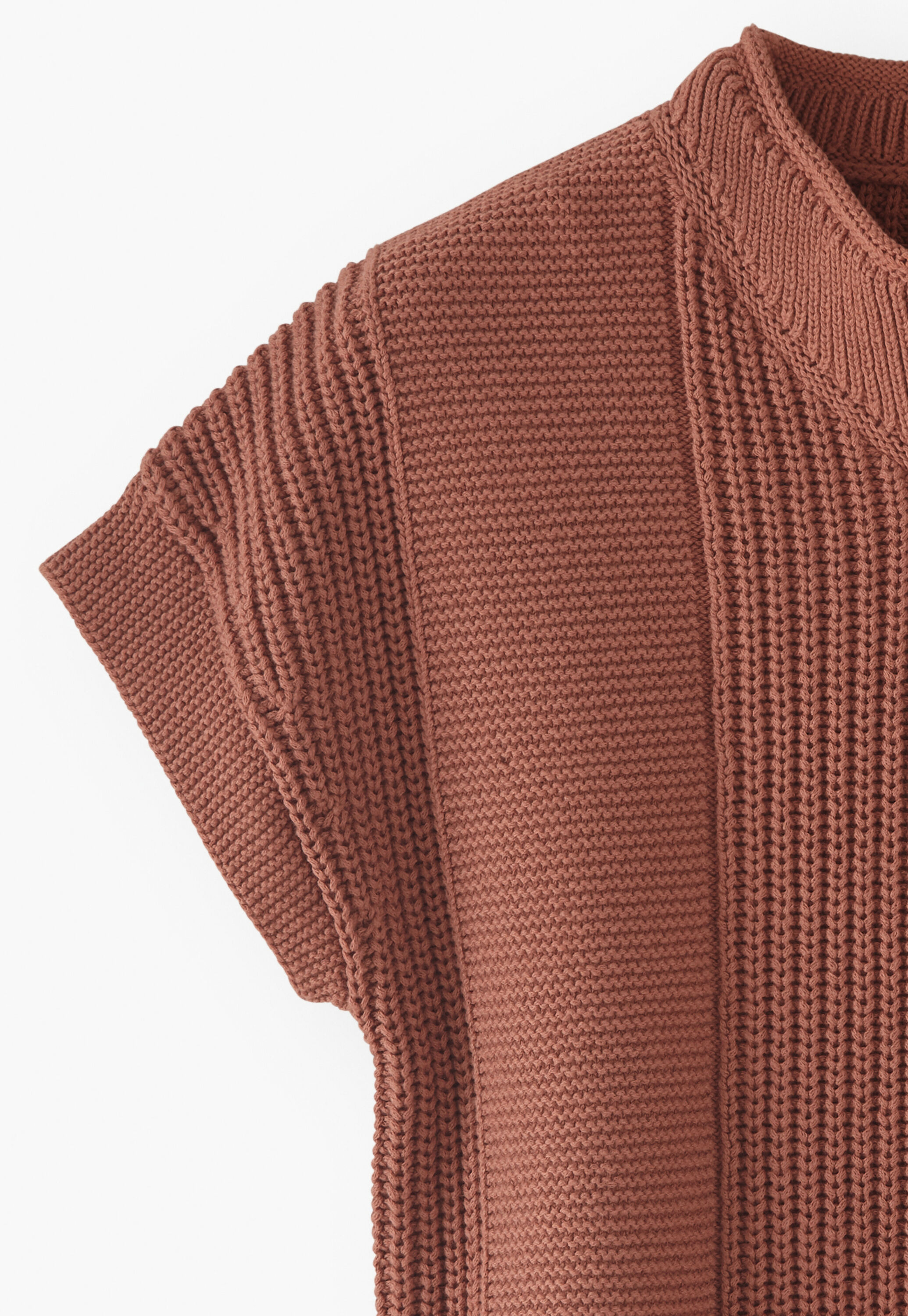 Sleeveless sweater