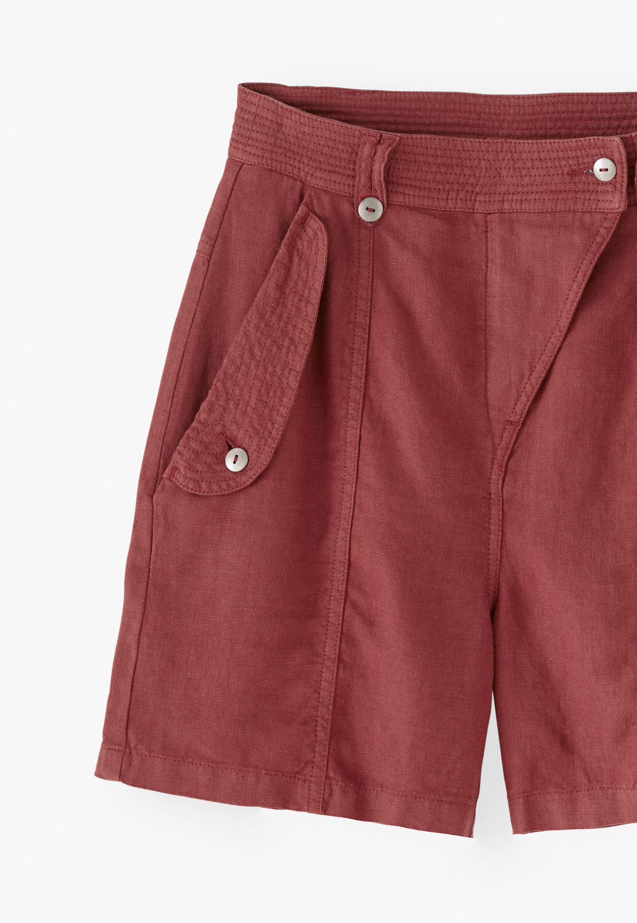Flap-pocket shorts