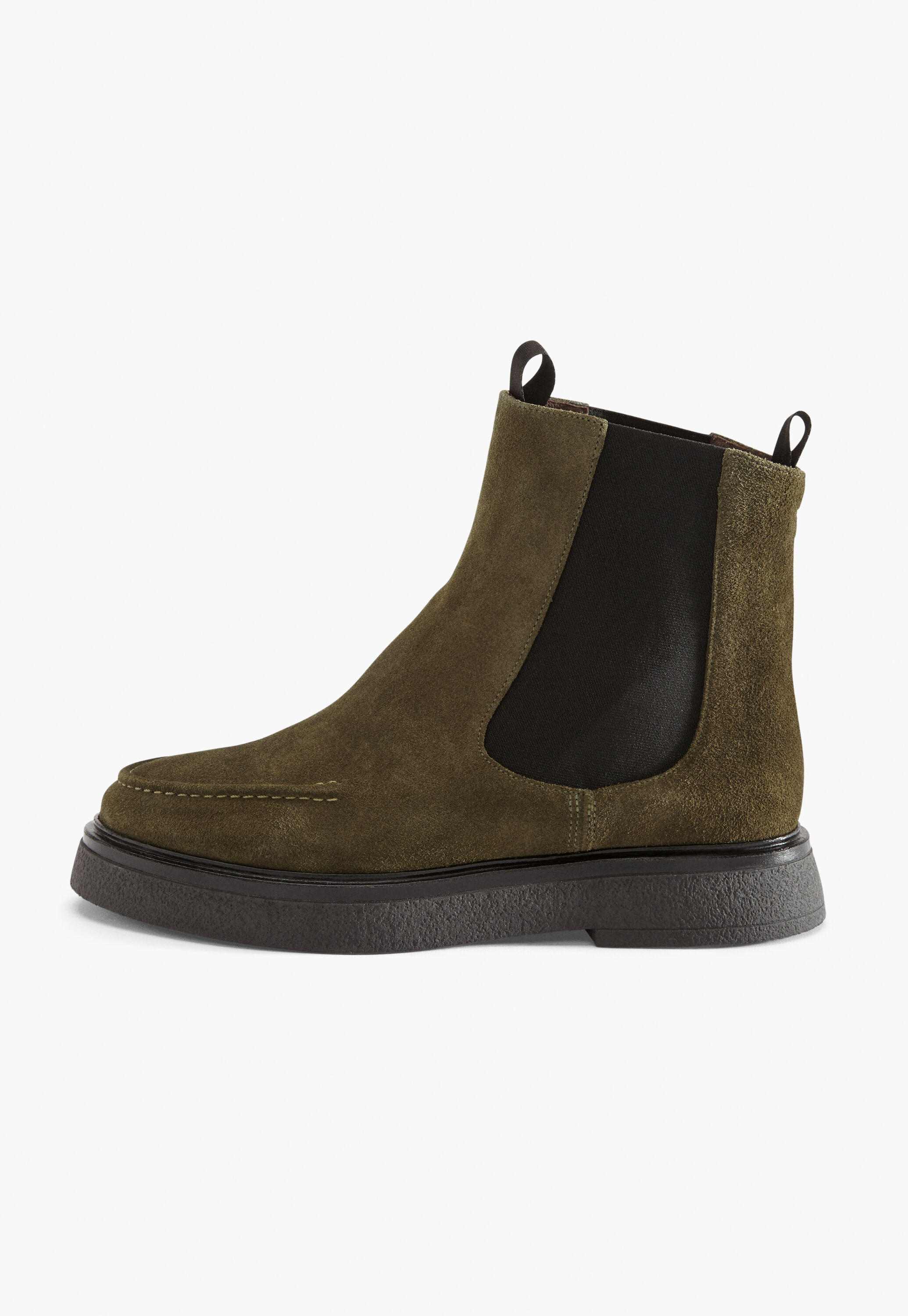 Flat ankle boots