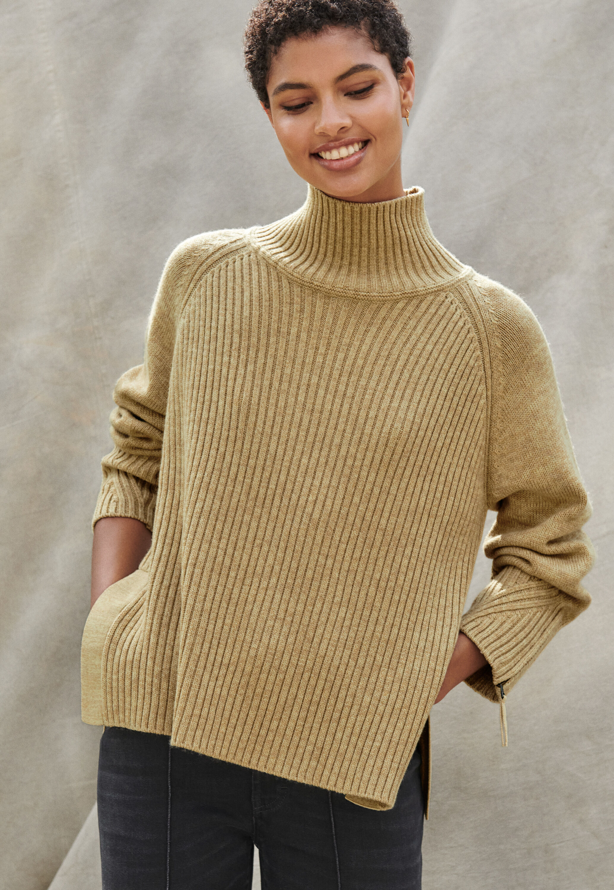 High-neck sweater
