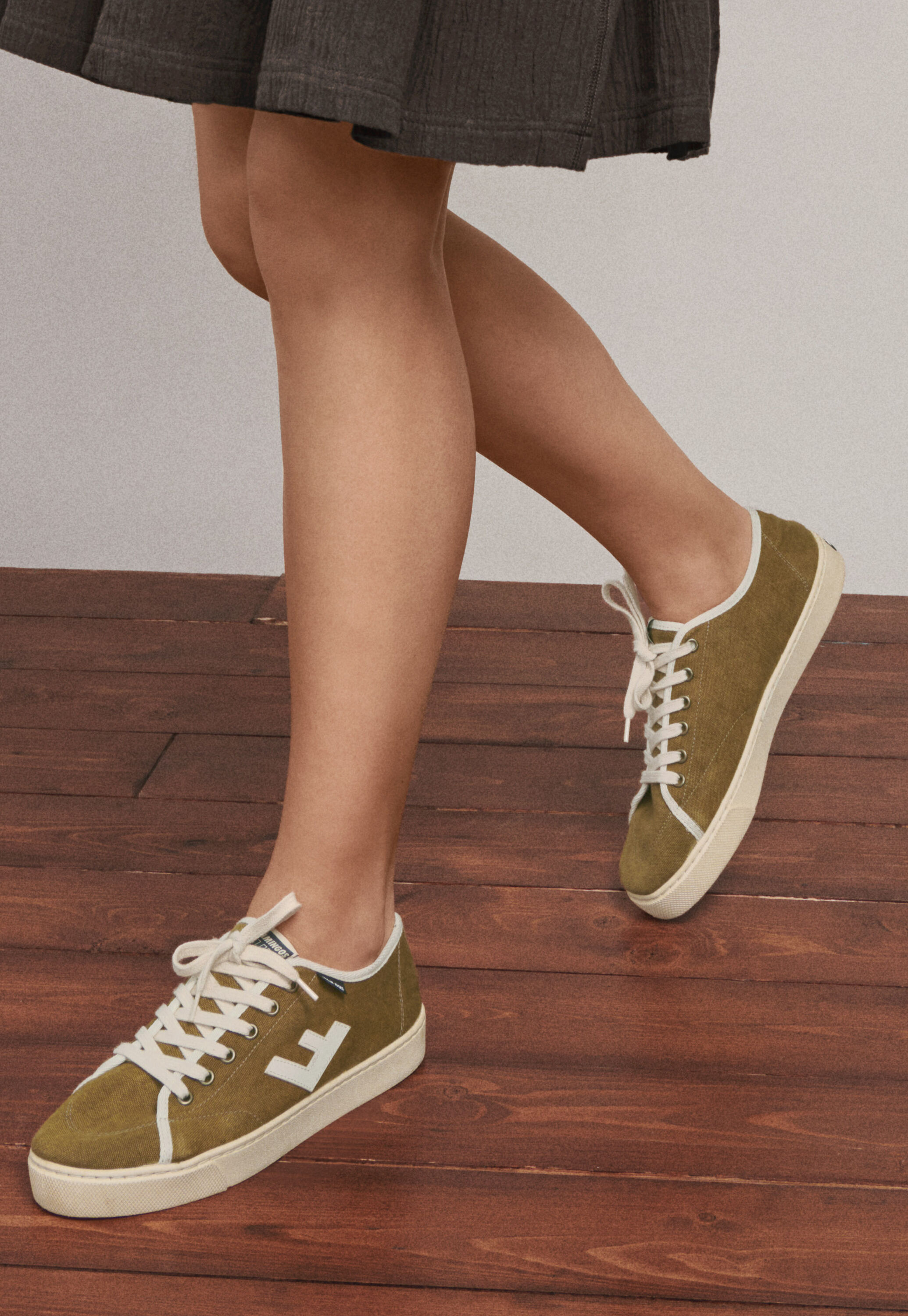Lace-up trainers