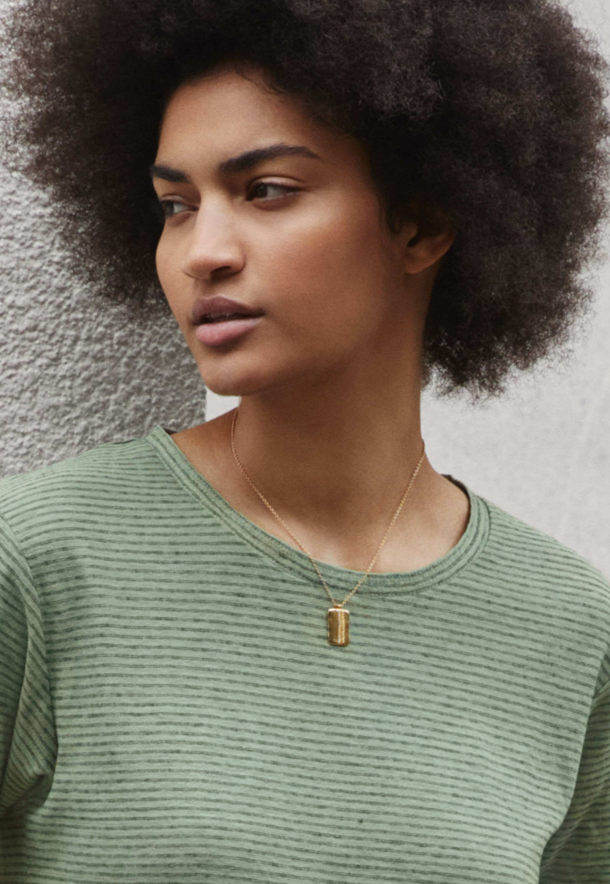 Square-pendant necklace