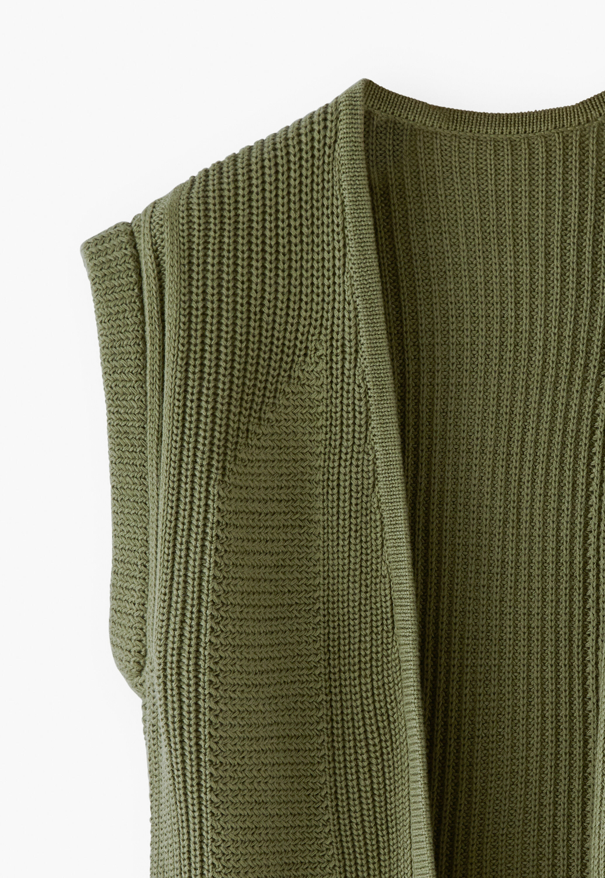 Knitted gilet