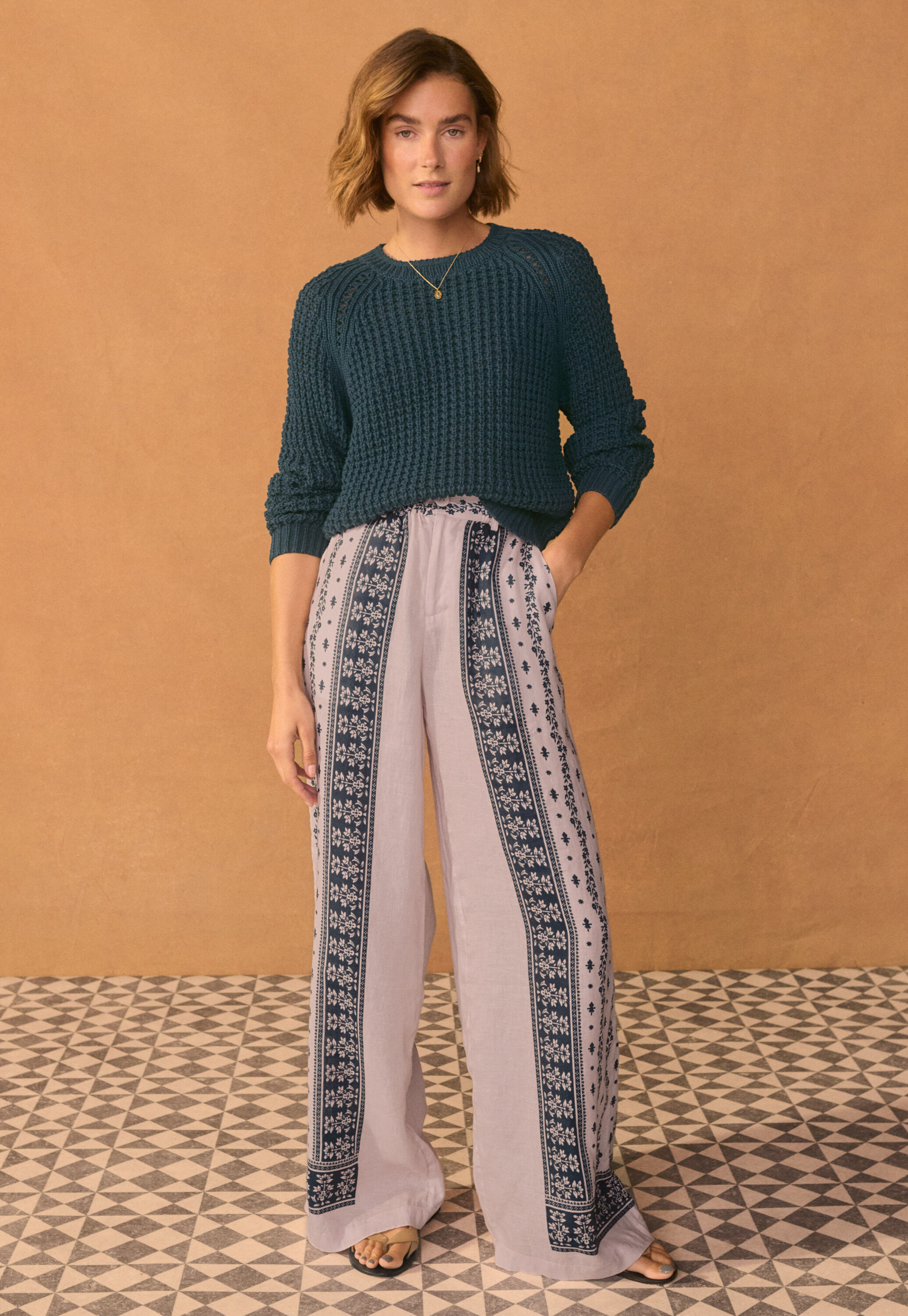 Wide-leg trousers