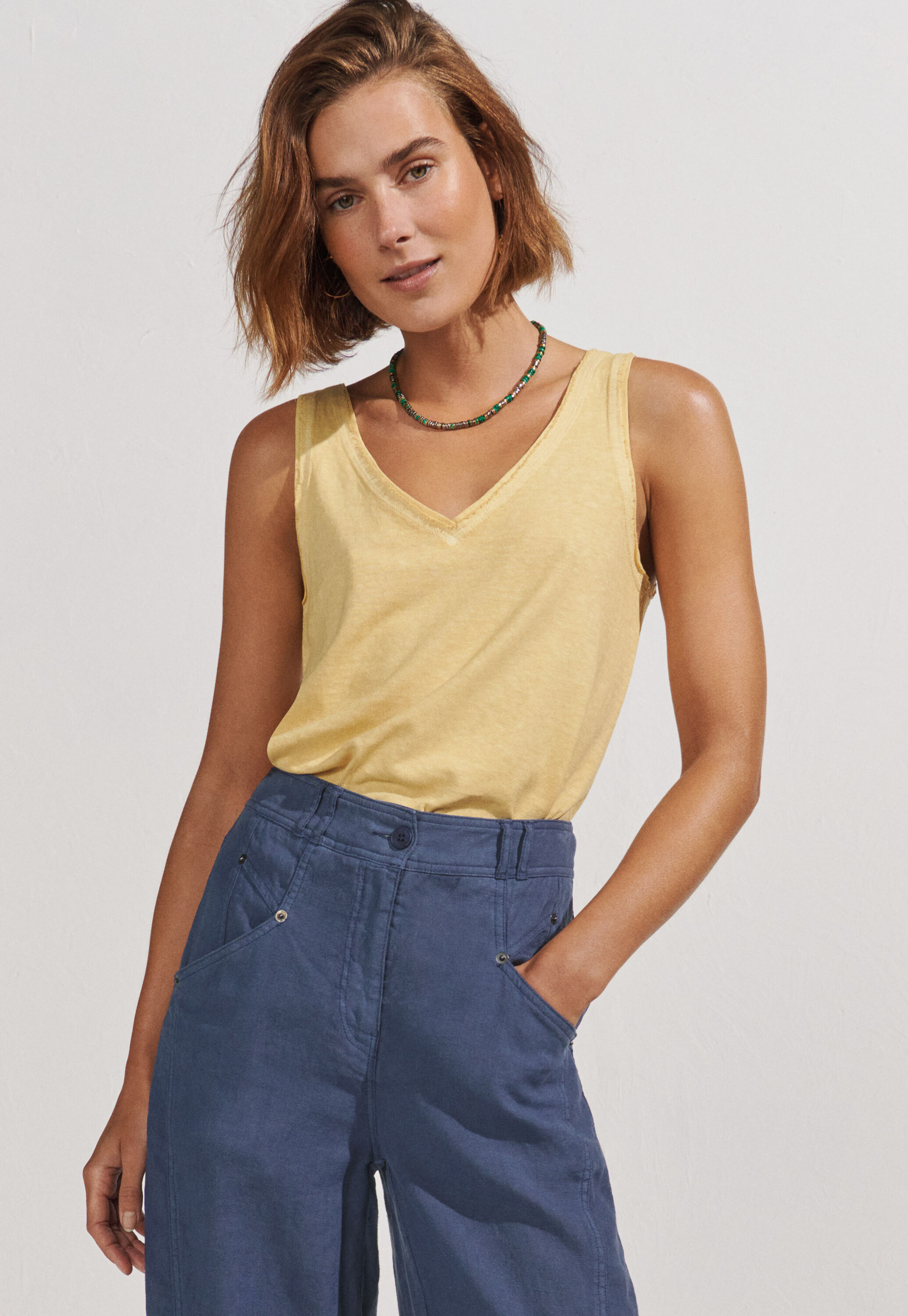 V-neck jersey vest