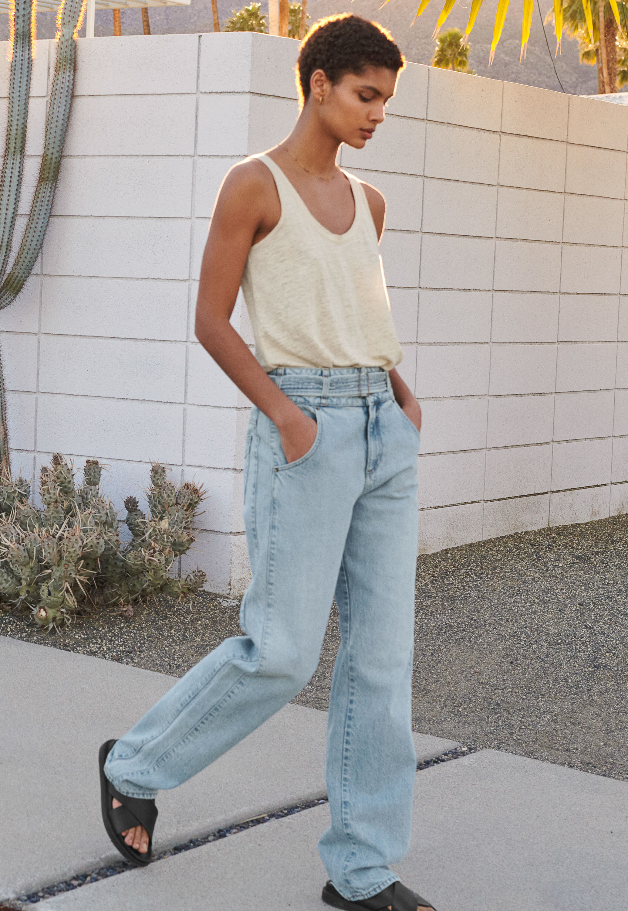 Wide-leg trousers
