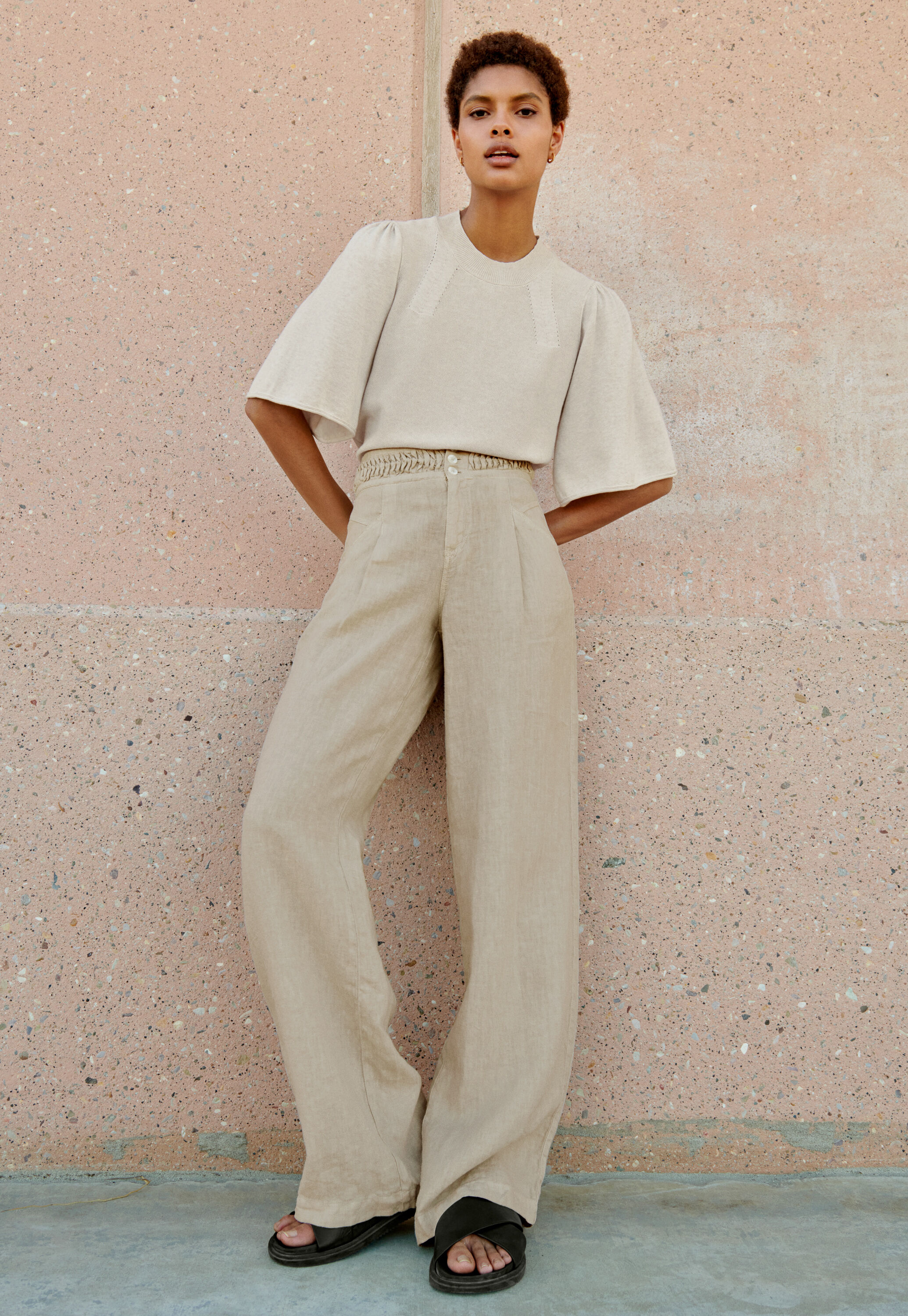 Wide-leg trousers