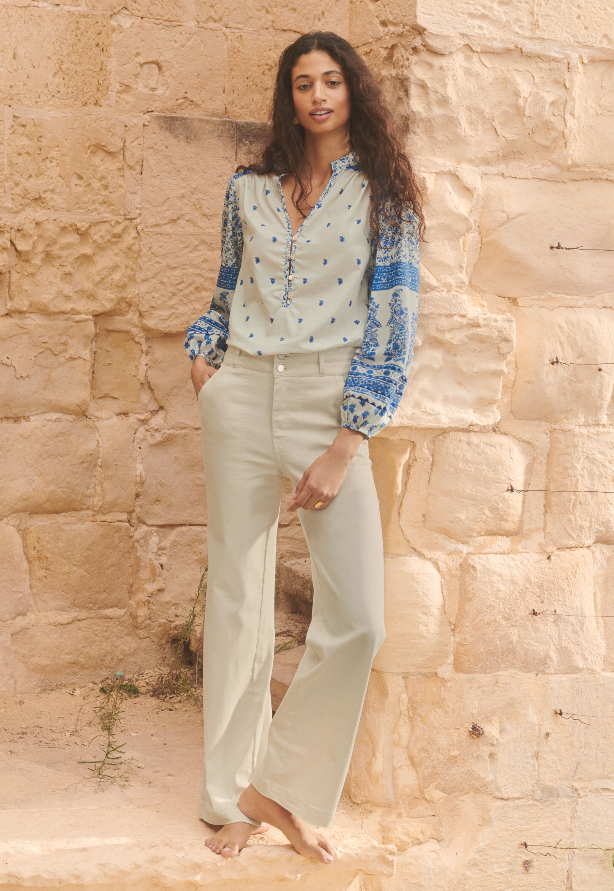 Wide-leg trousers