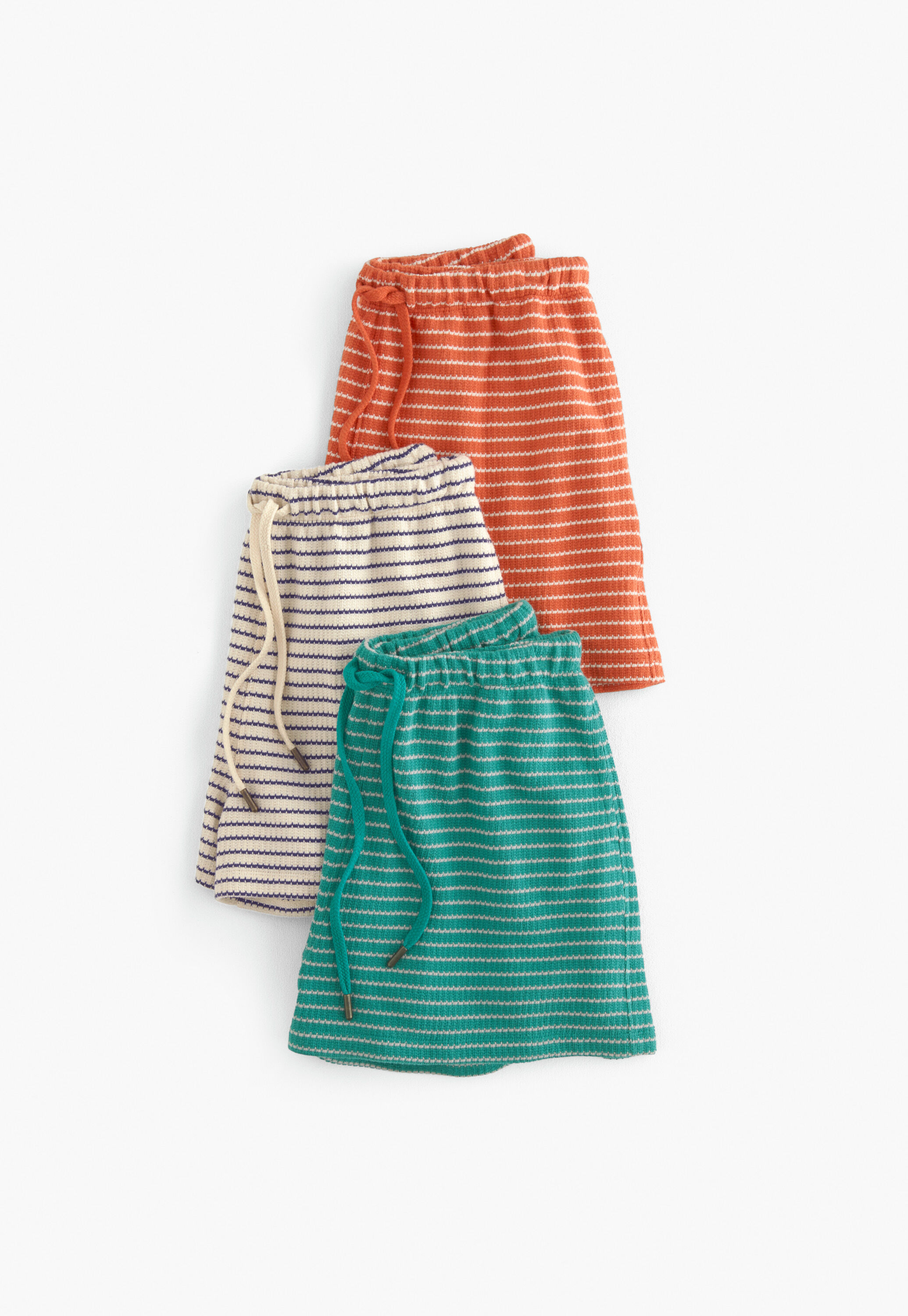 Wide-leg trousers