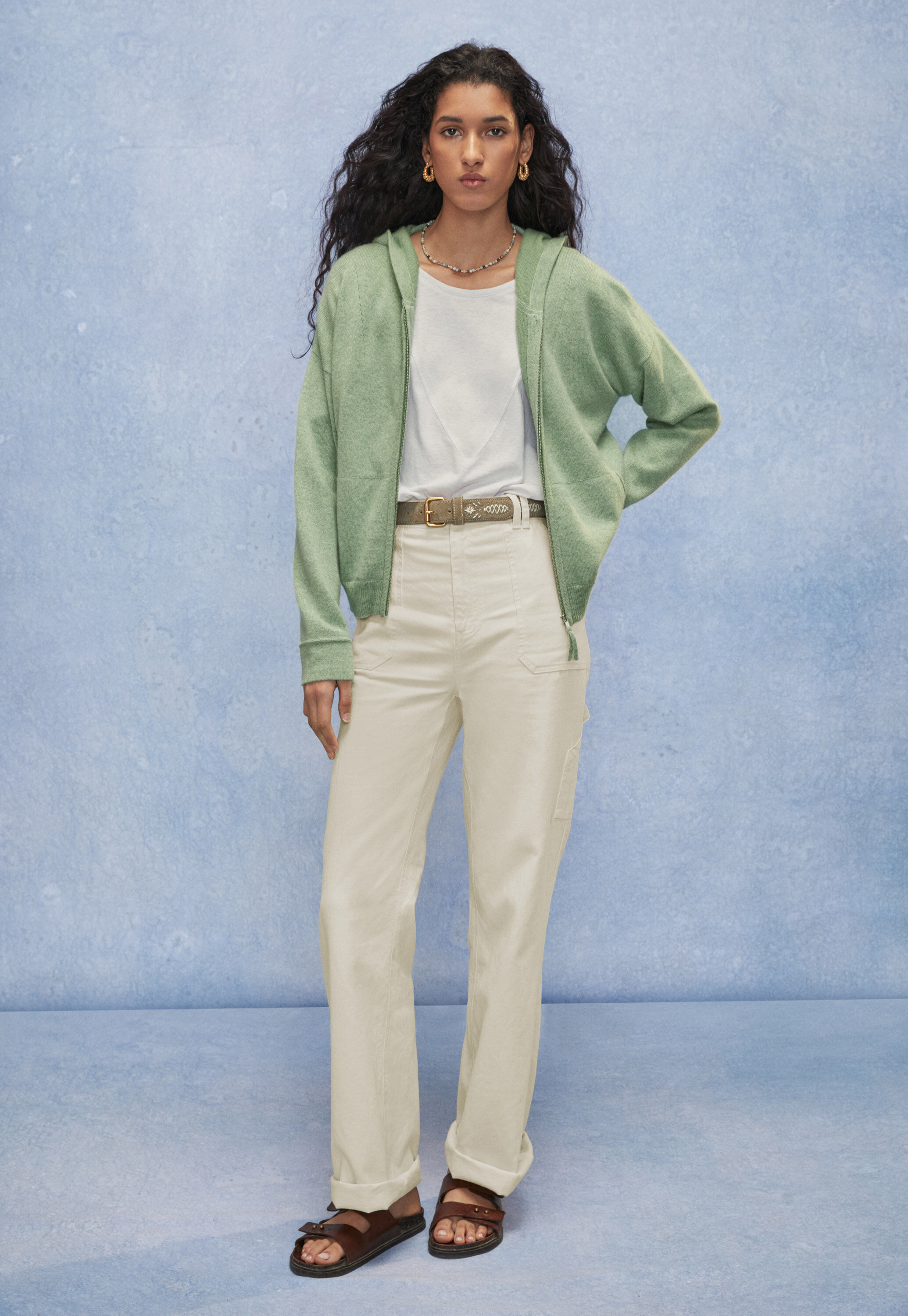 Wide-leg trousers