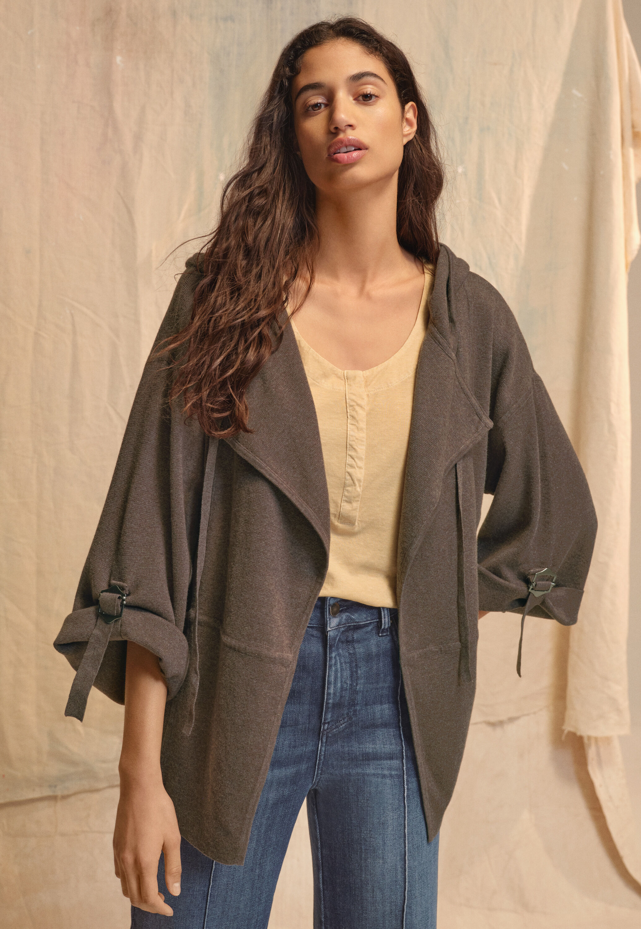 Knitted hooded jacket