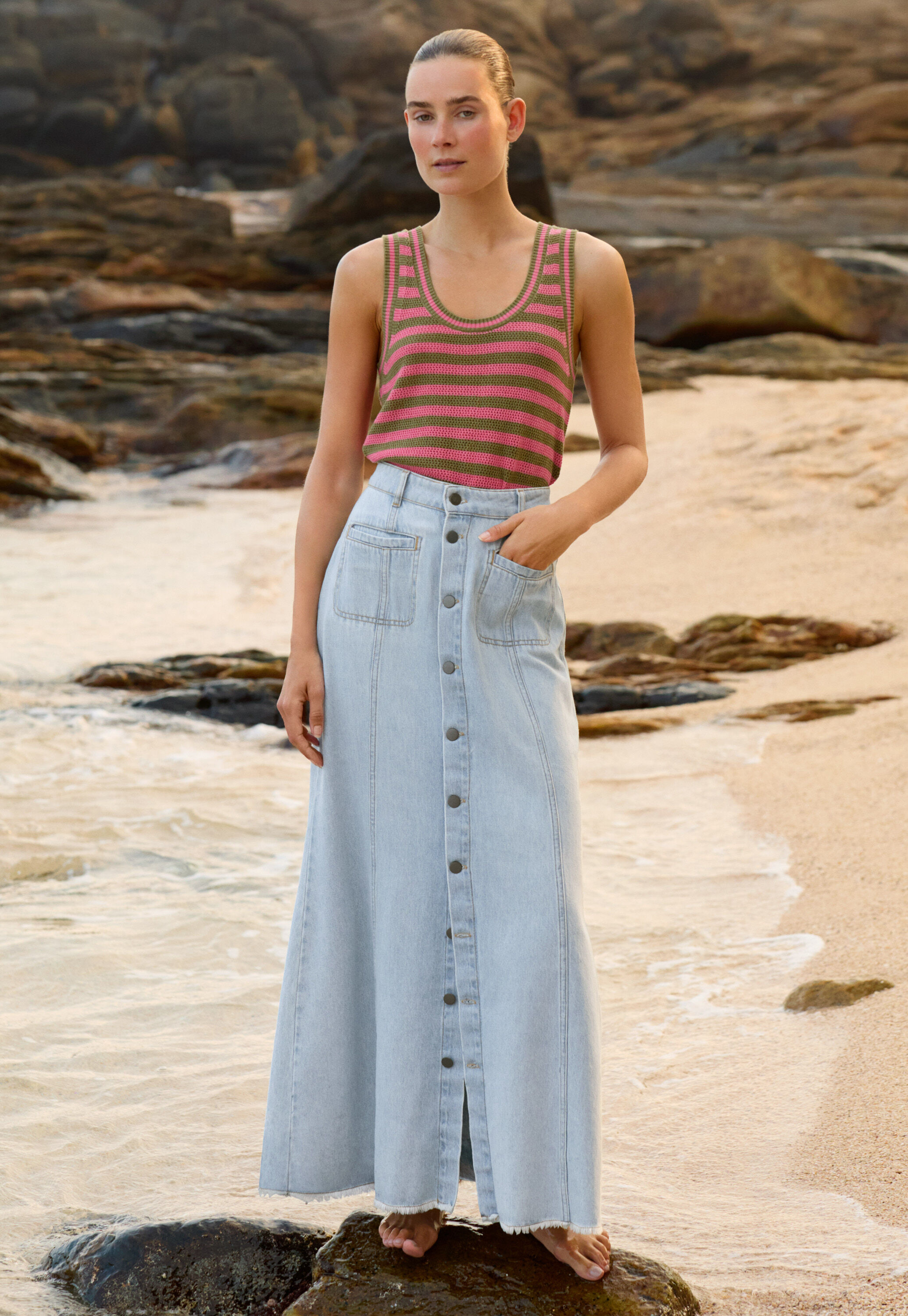 Striped sleeveless knit
