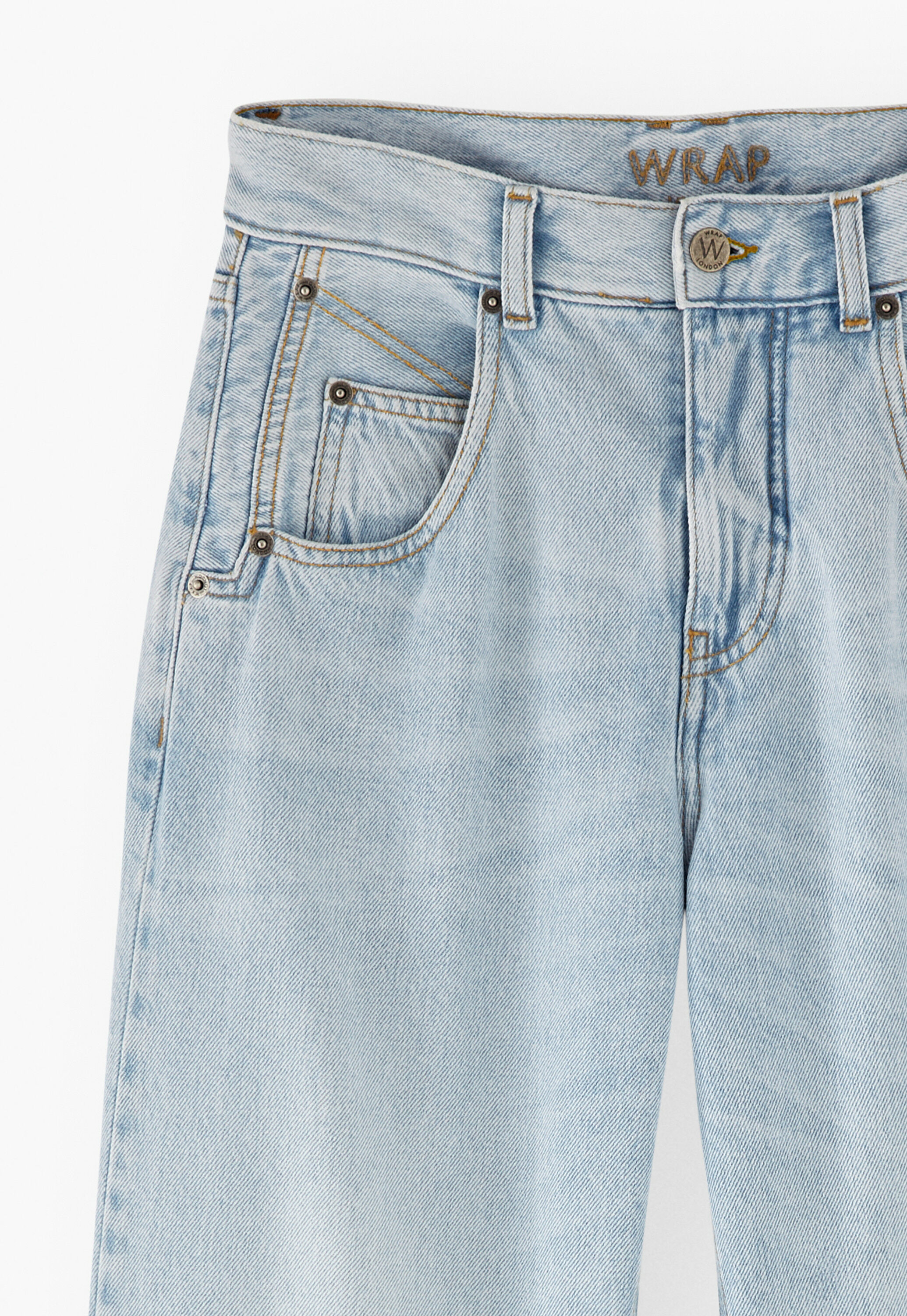 Straight-leg jean