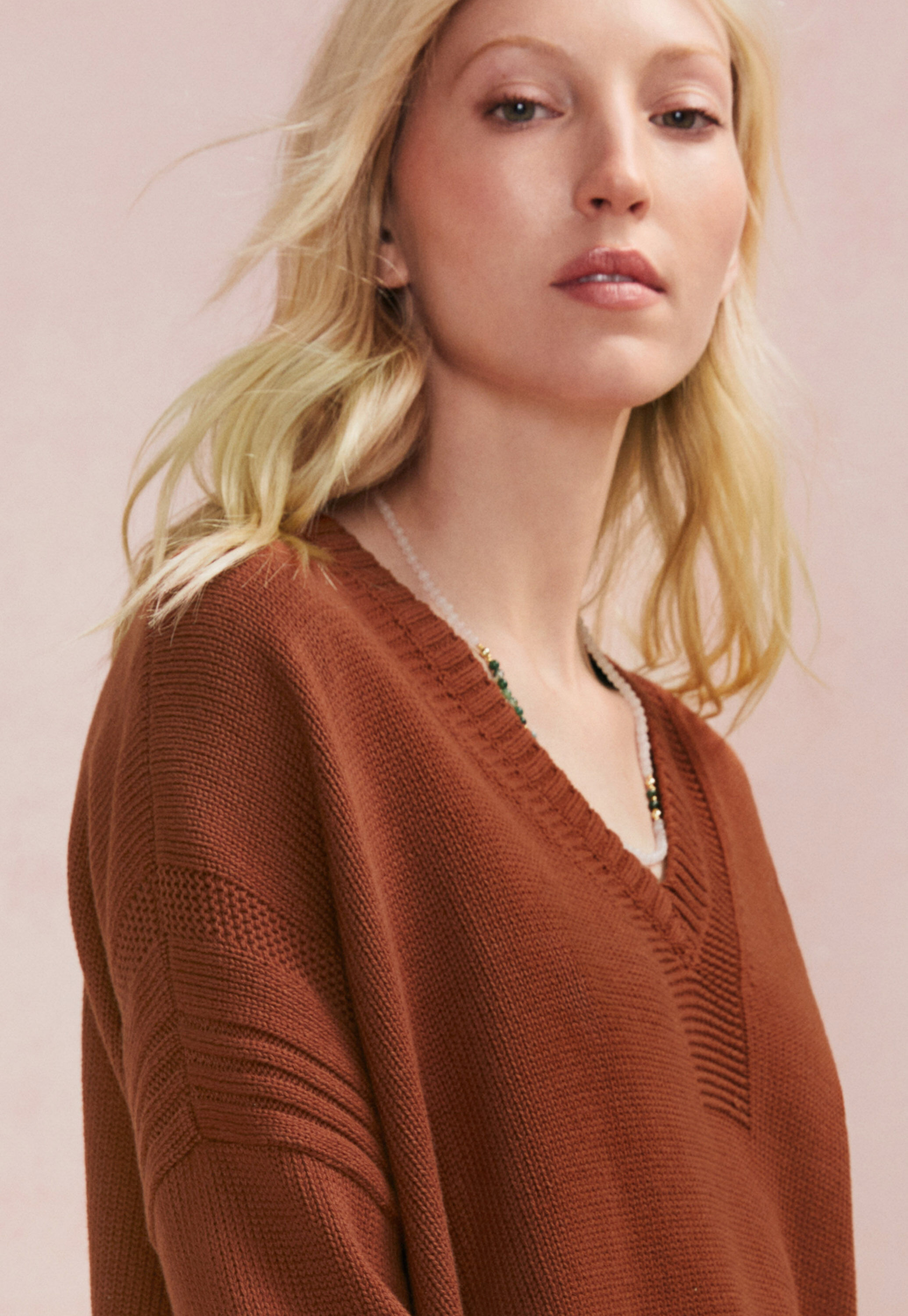 V-neck sweater, Spicy brown, large