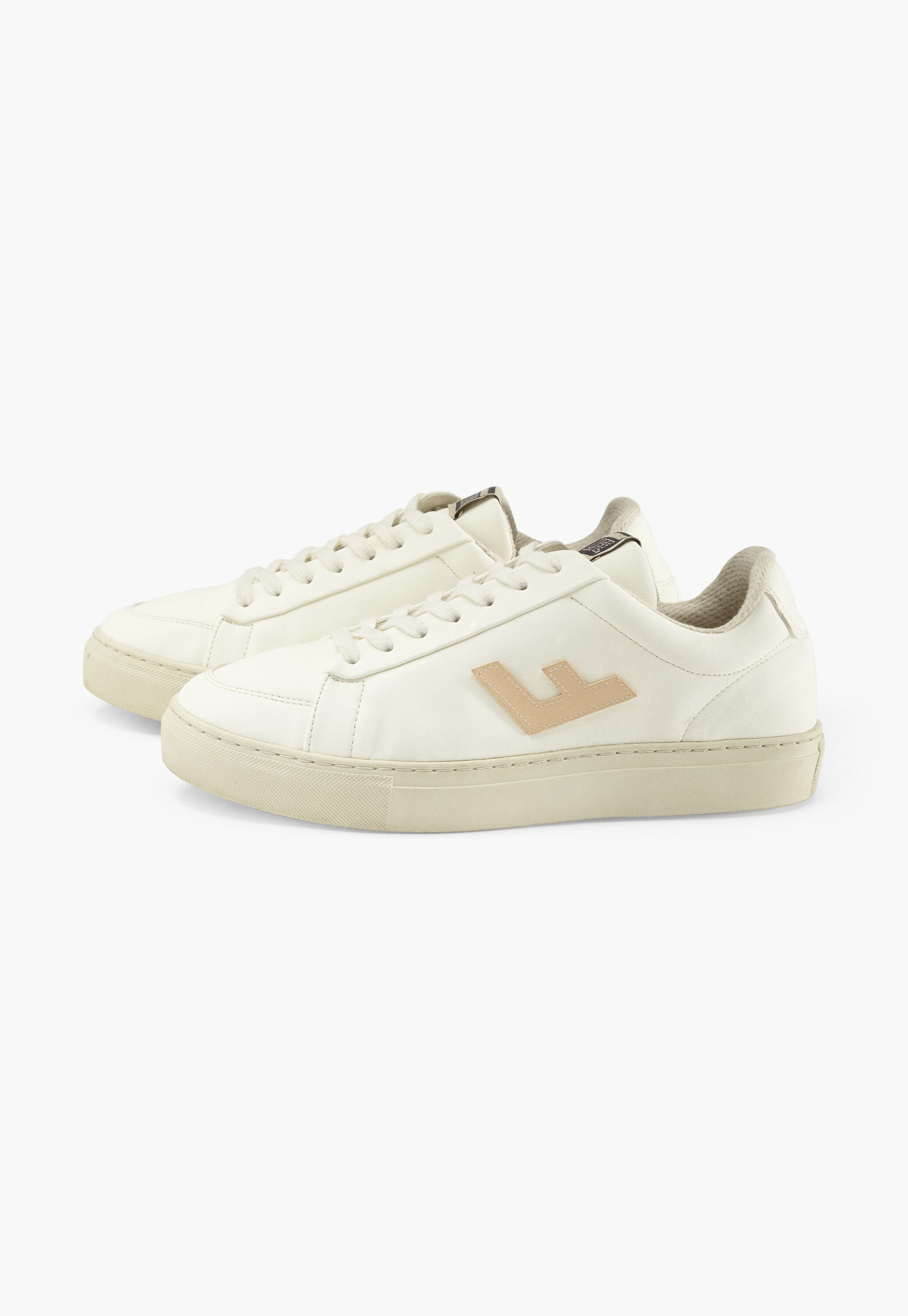 Lace-up trainers