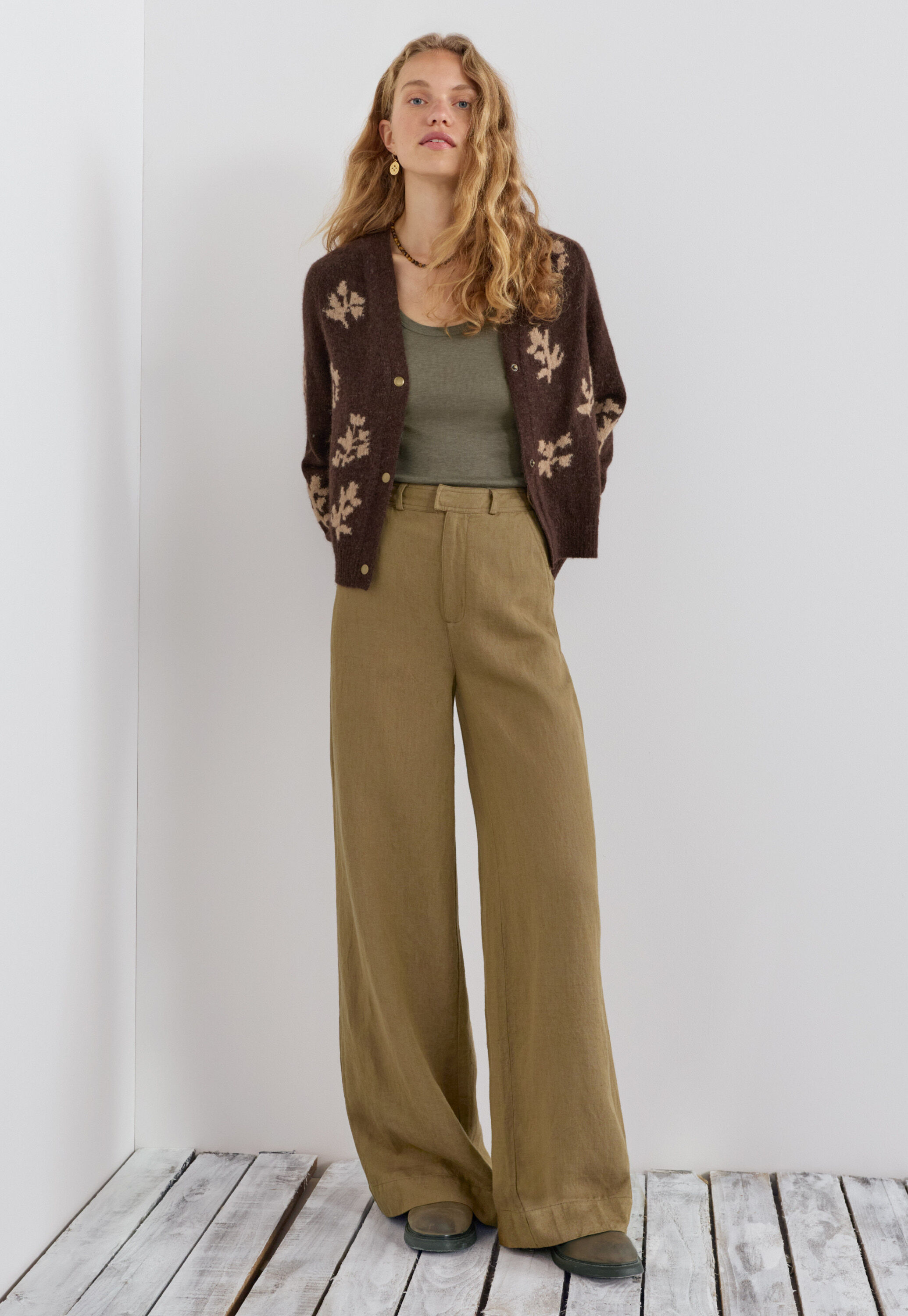 Intarsia v-neck cardigan