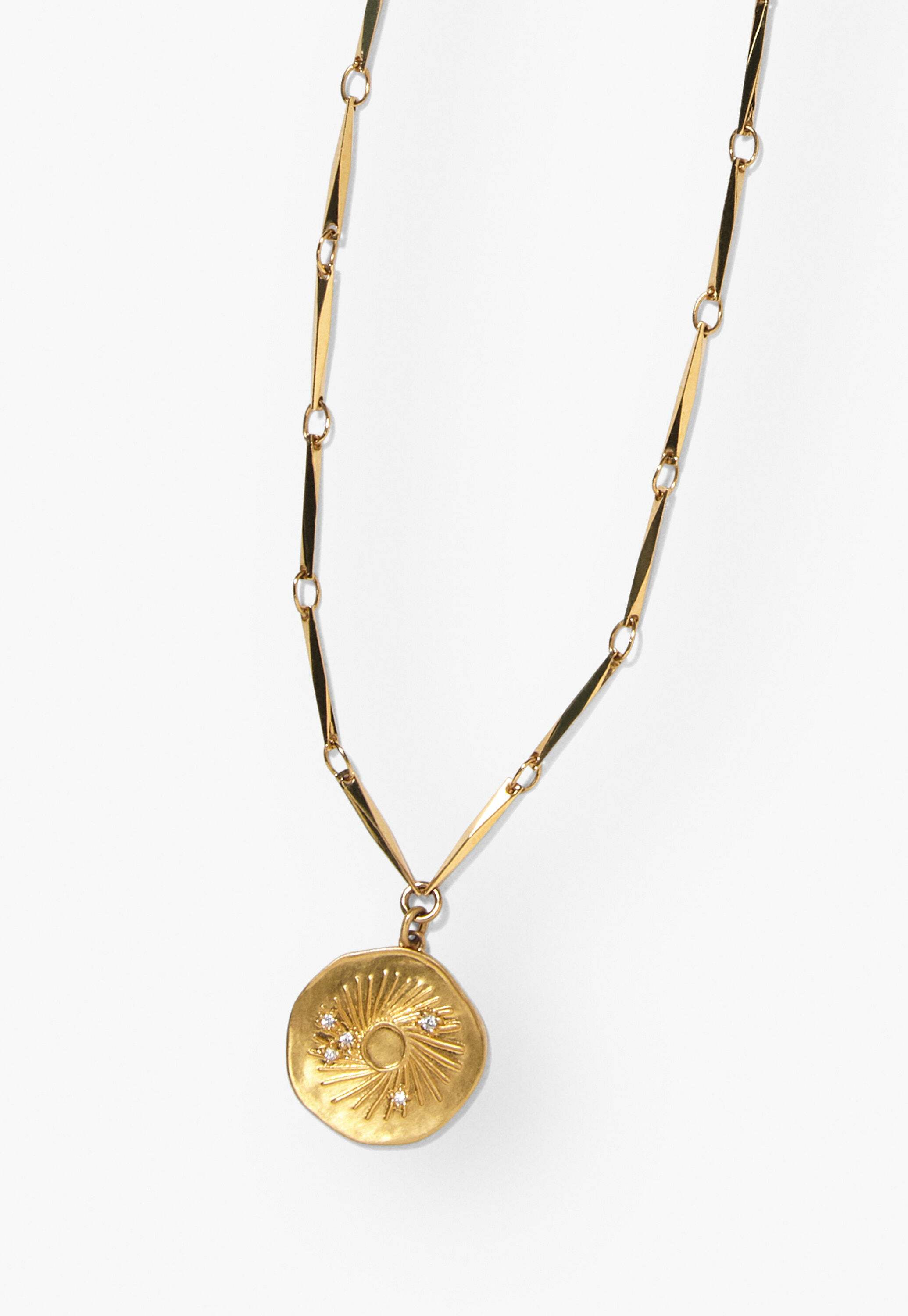 Pendant necklace