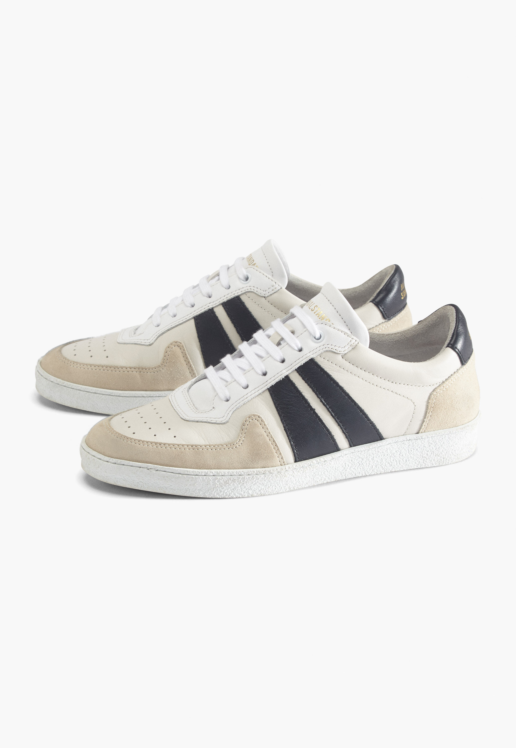 Lace-up trainers