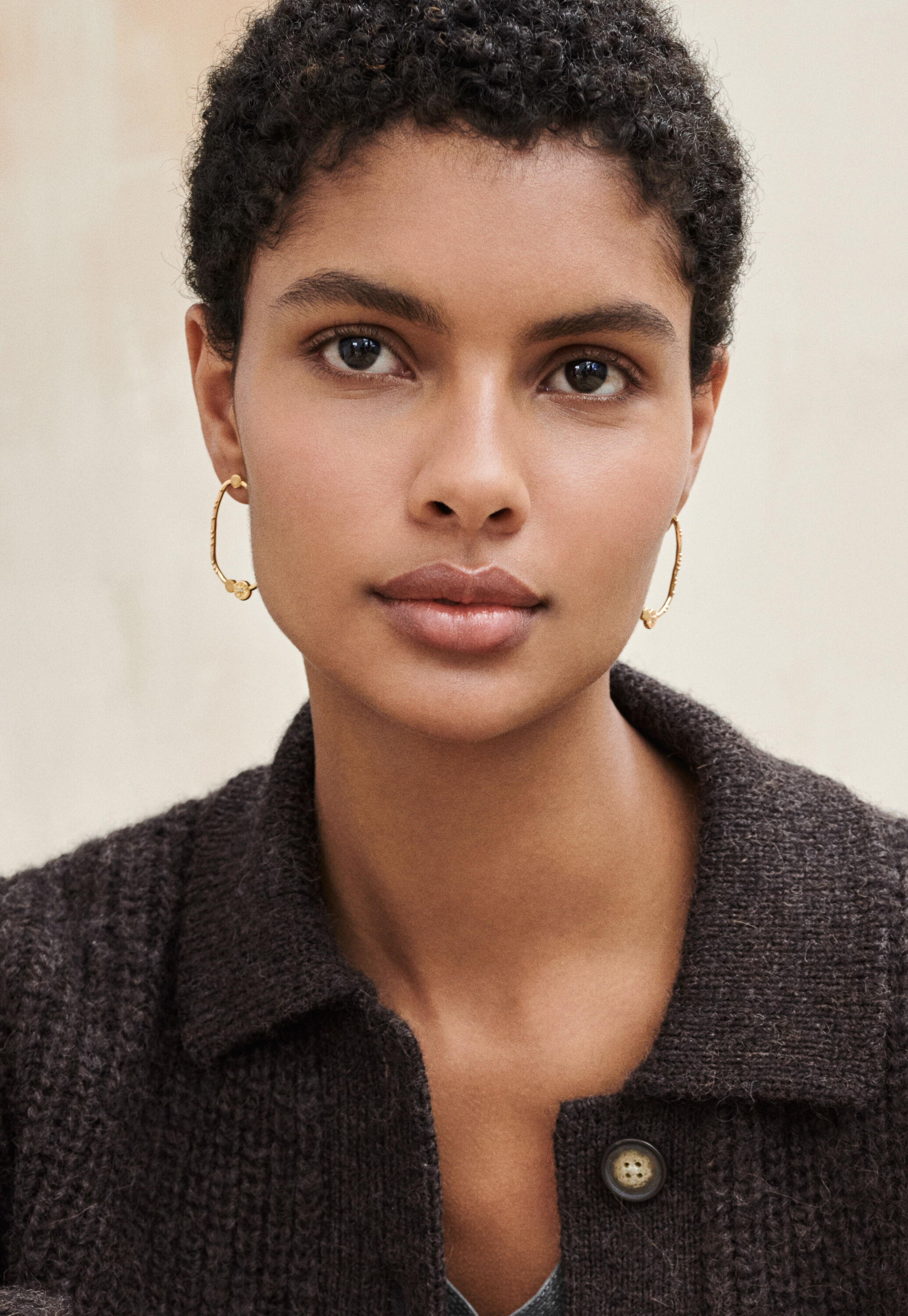 Oval-loop earrings