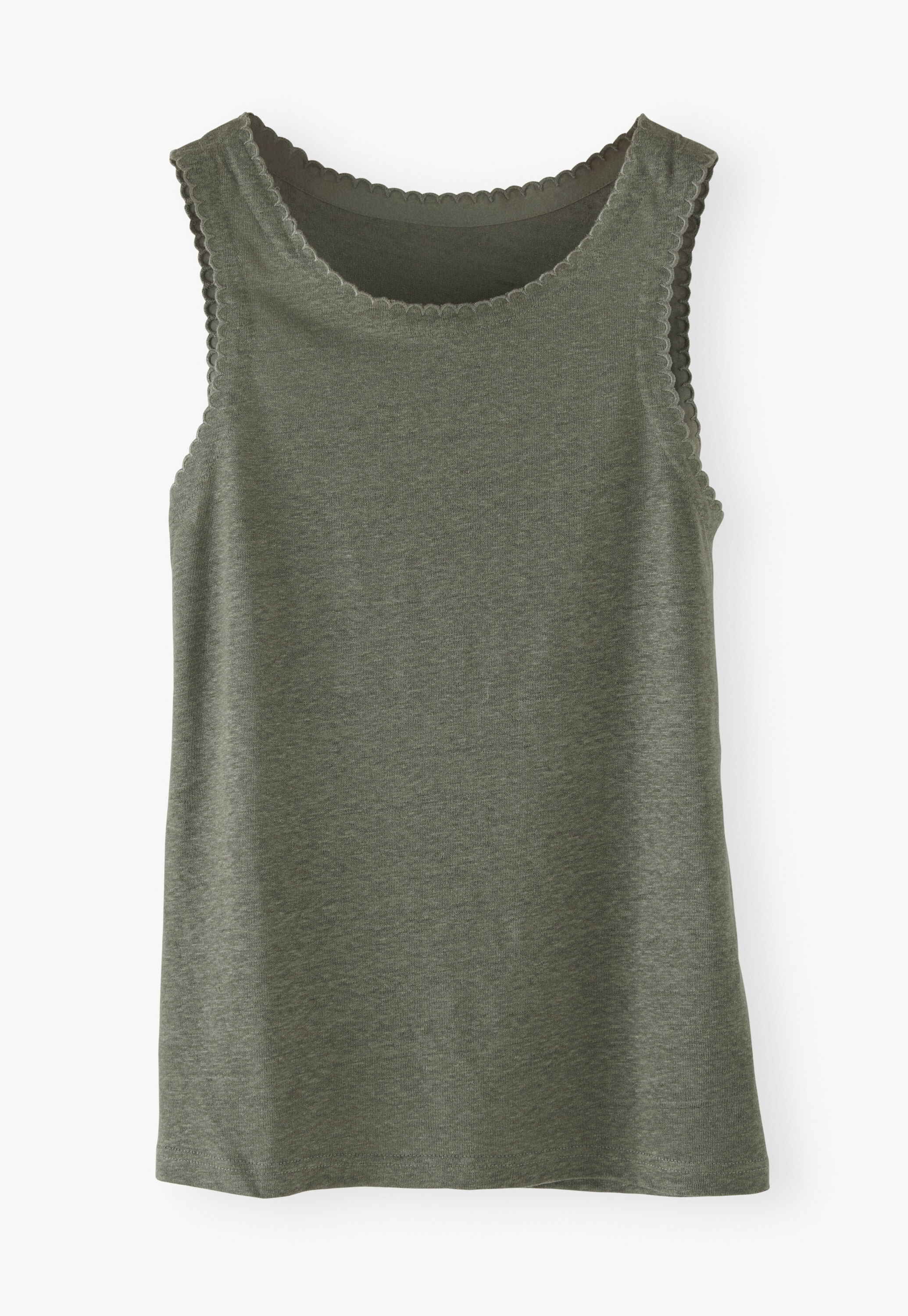 Scallop-edge vest