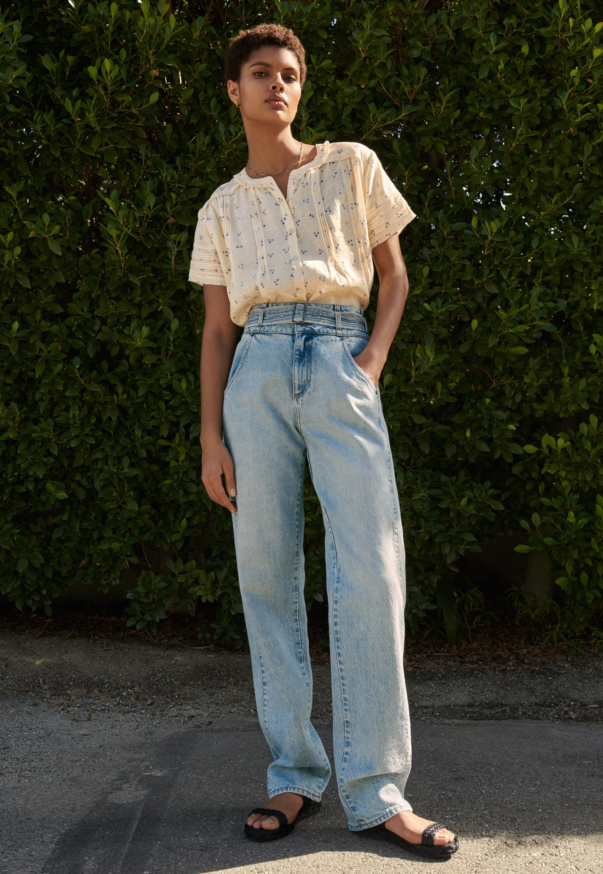 Belted straight-leg jeans