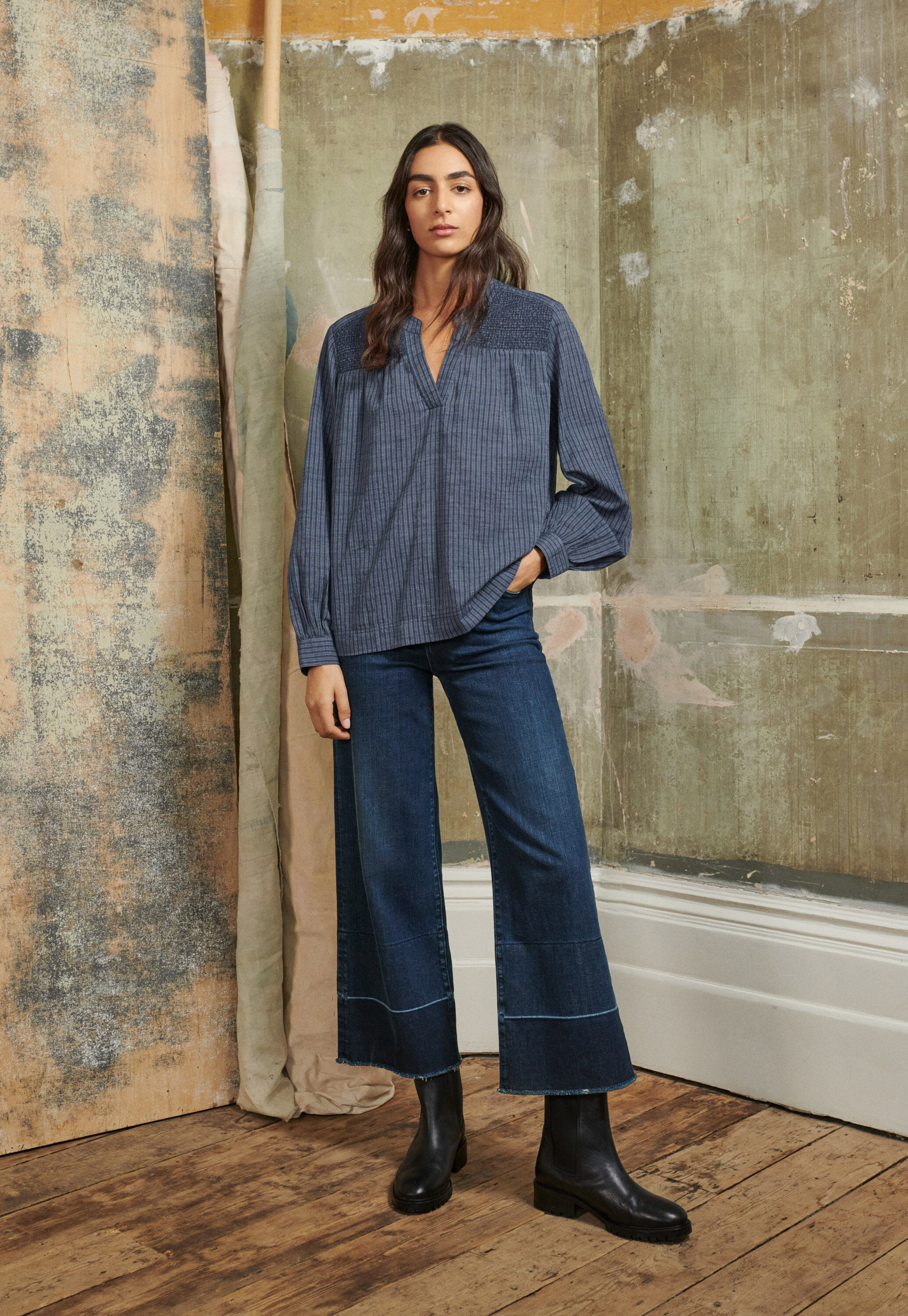 Cropped wide-leg jeans