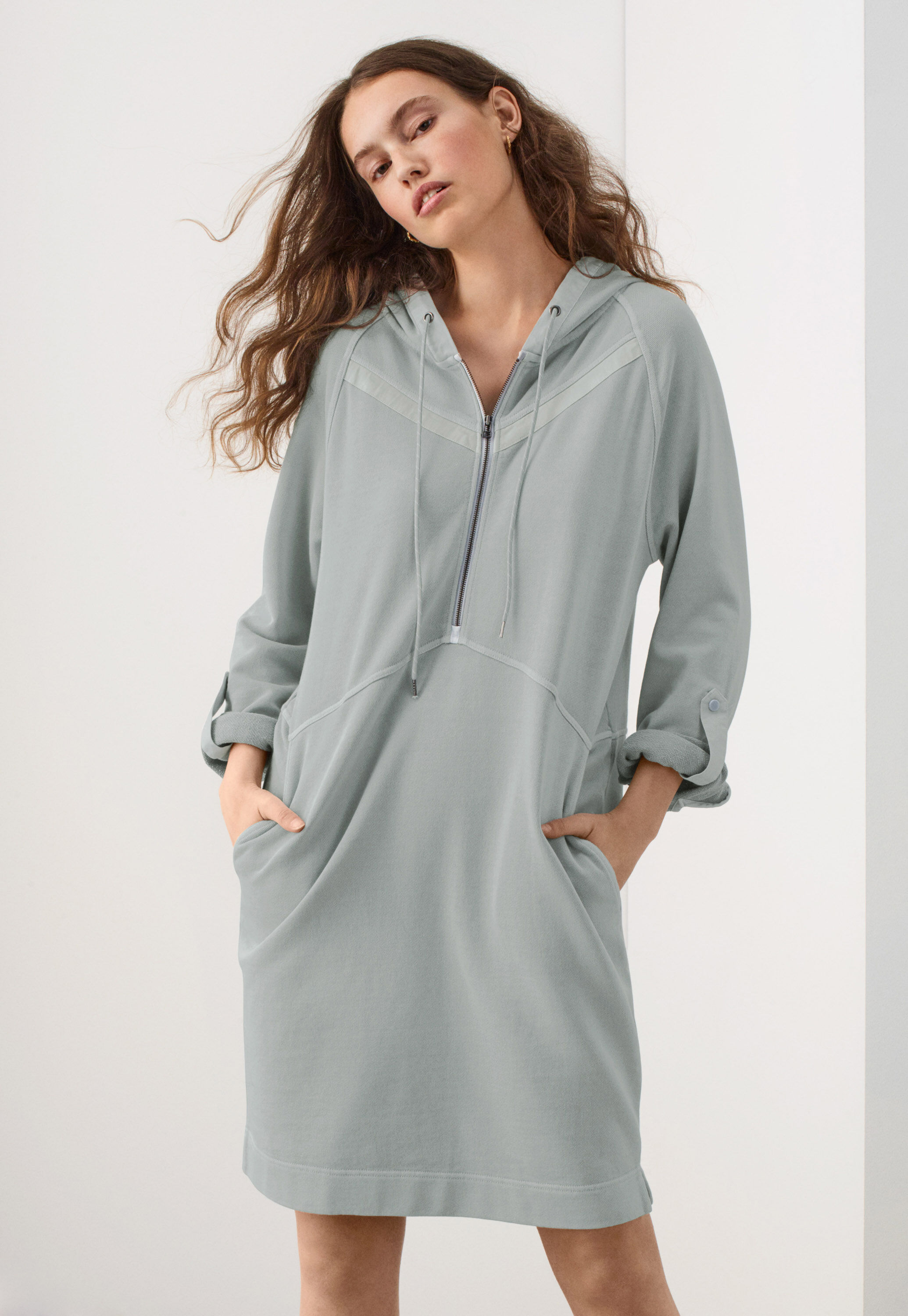 Sweatshirt dress