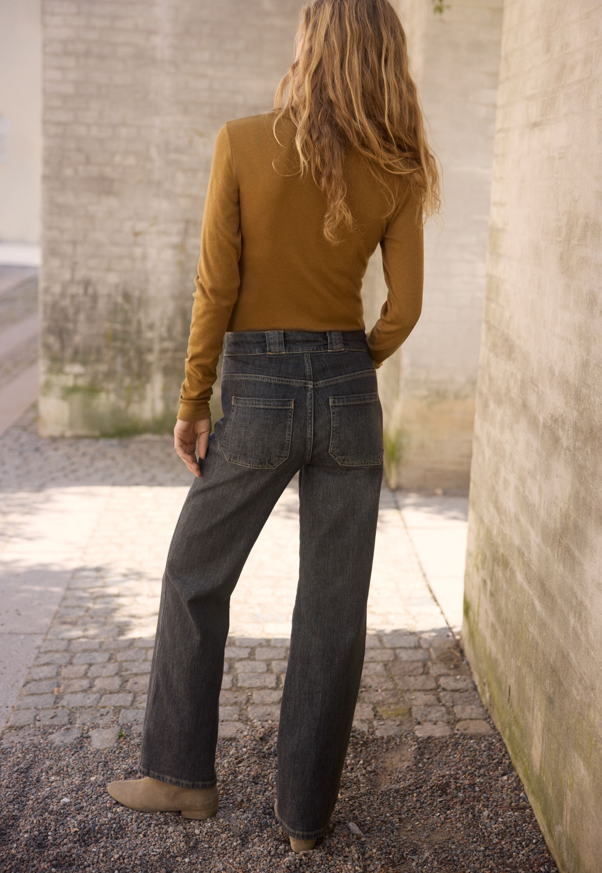 High-neck top