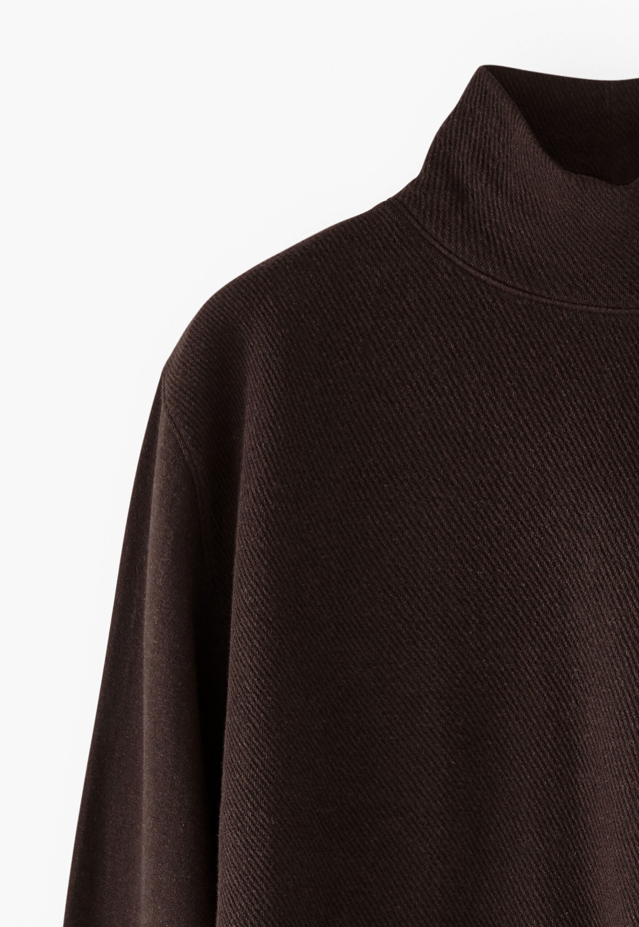High-neck sweatshirt
