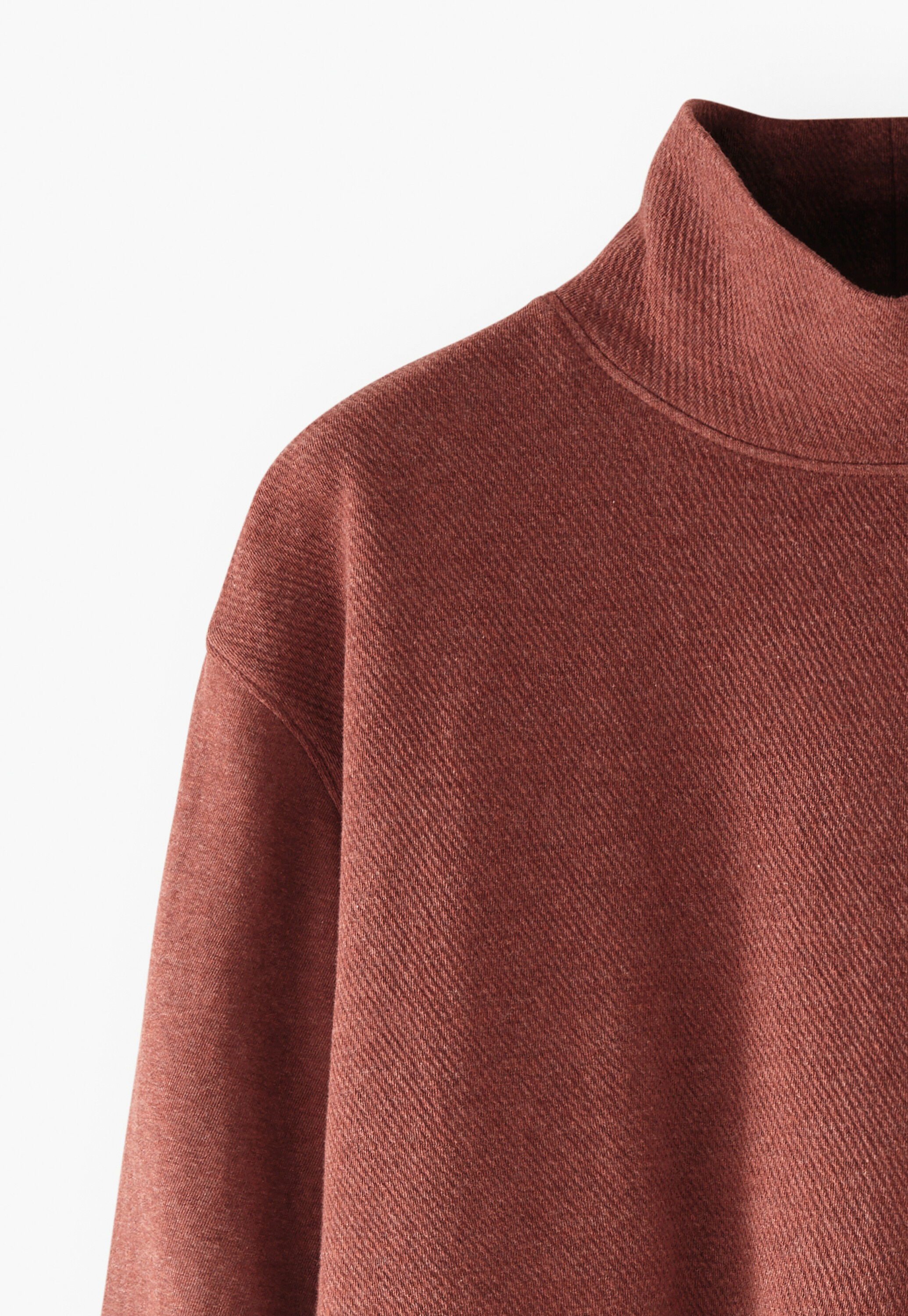 High-neck sweatshirt