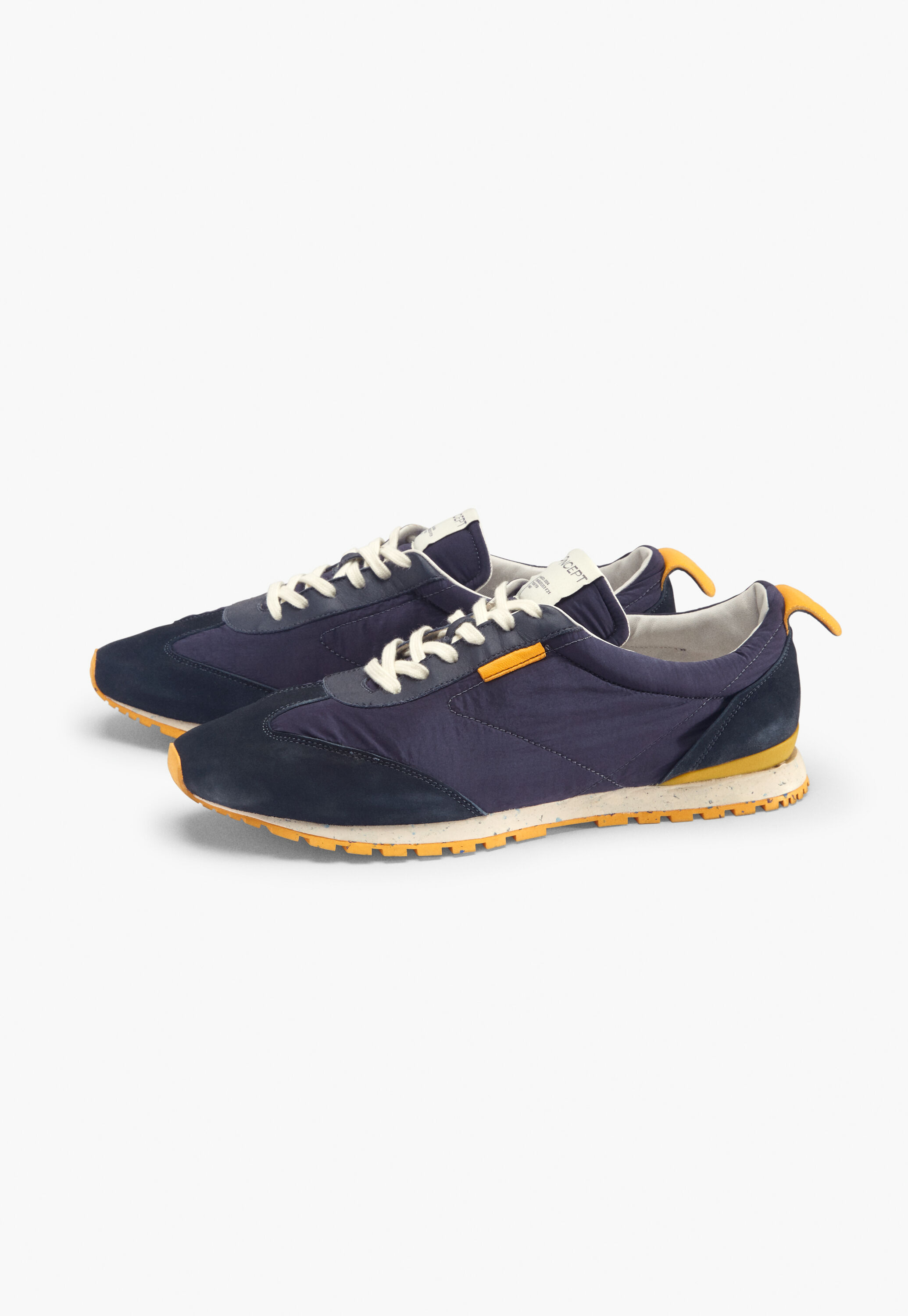 Lace-up trainers