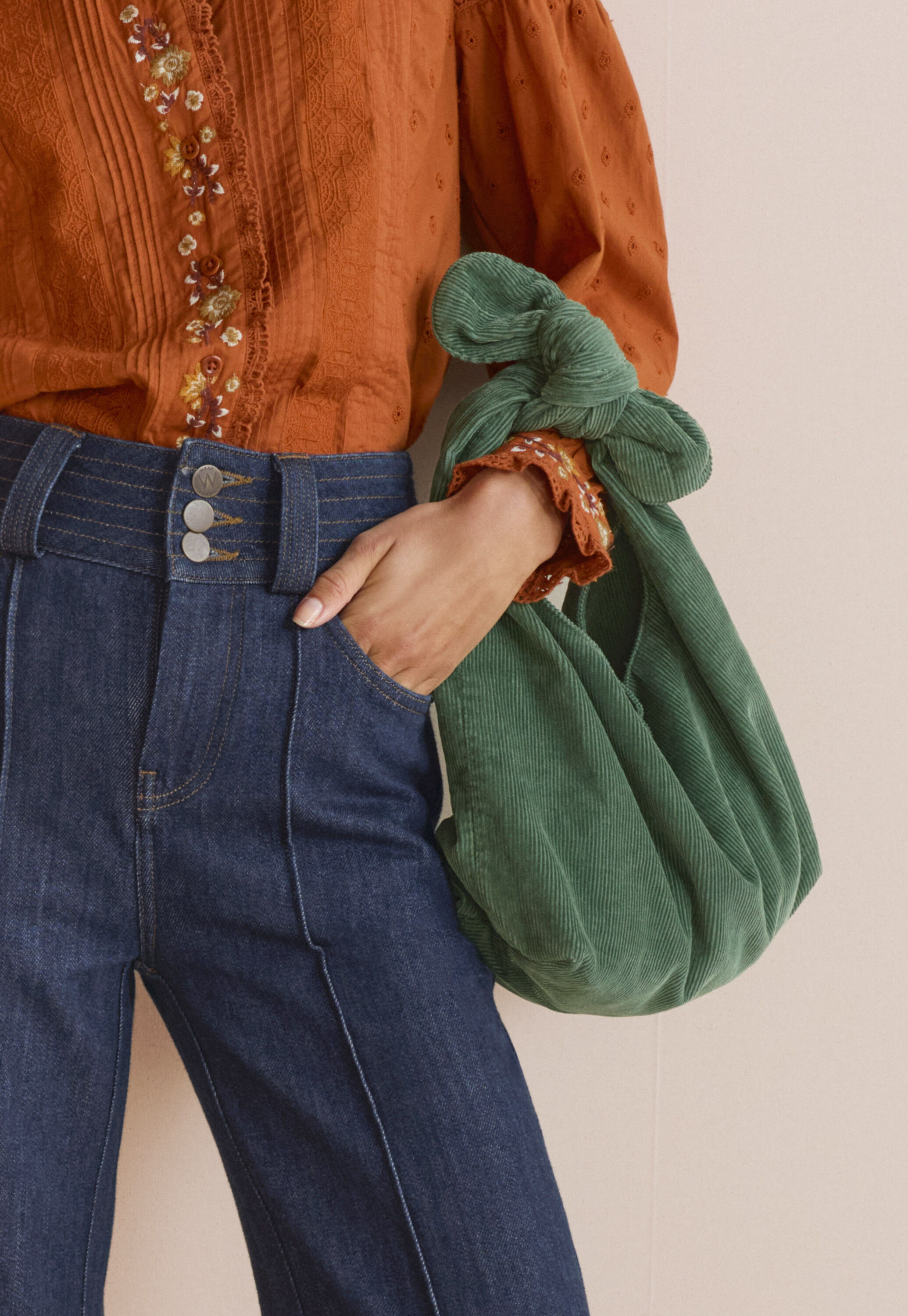 Cord tie-handle bag