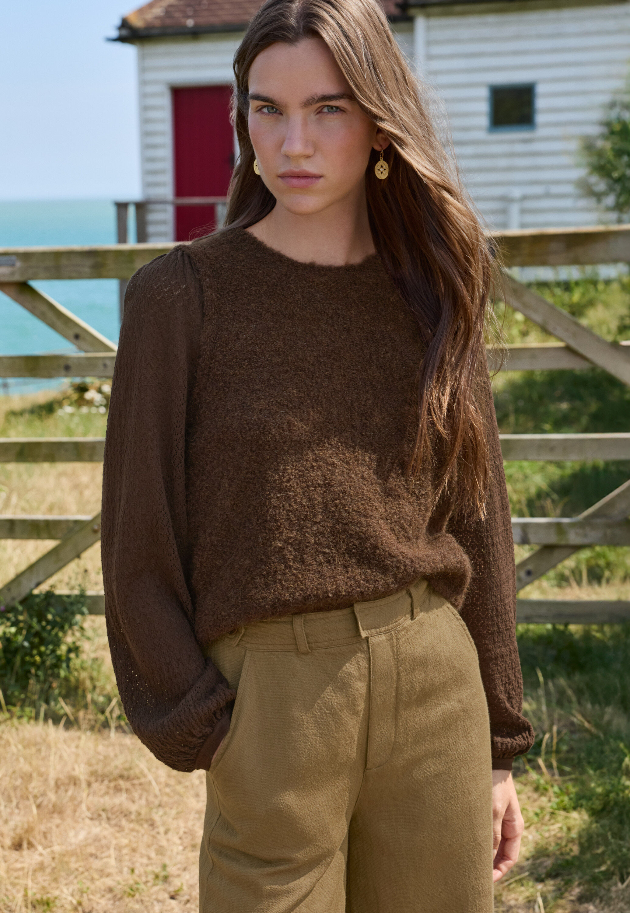 Wide-leg trouser