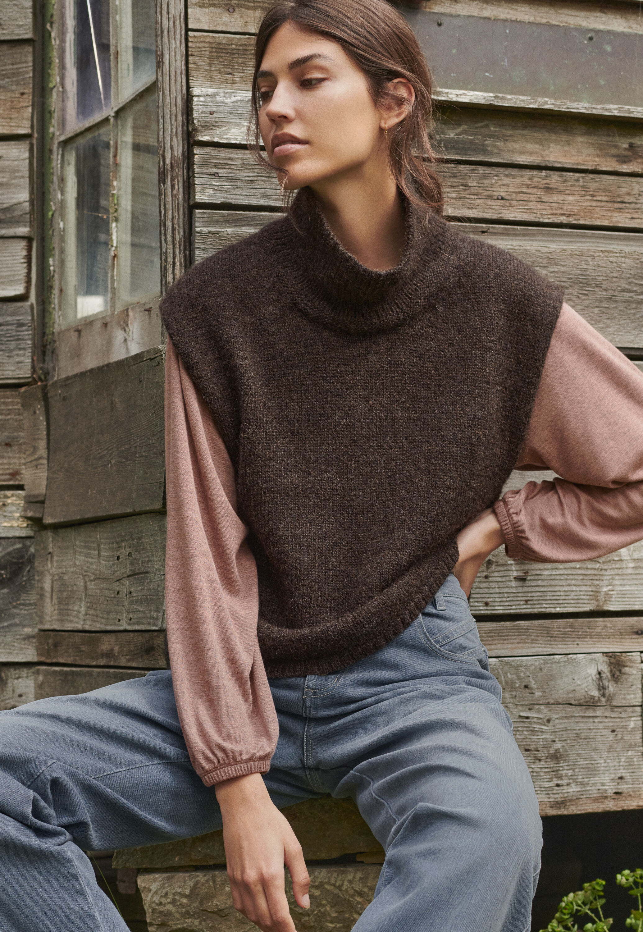 Sleeveless sweater