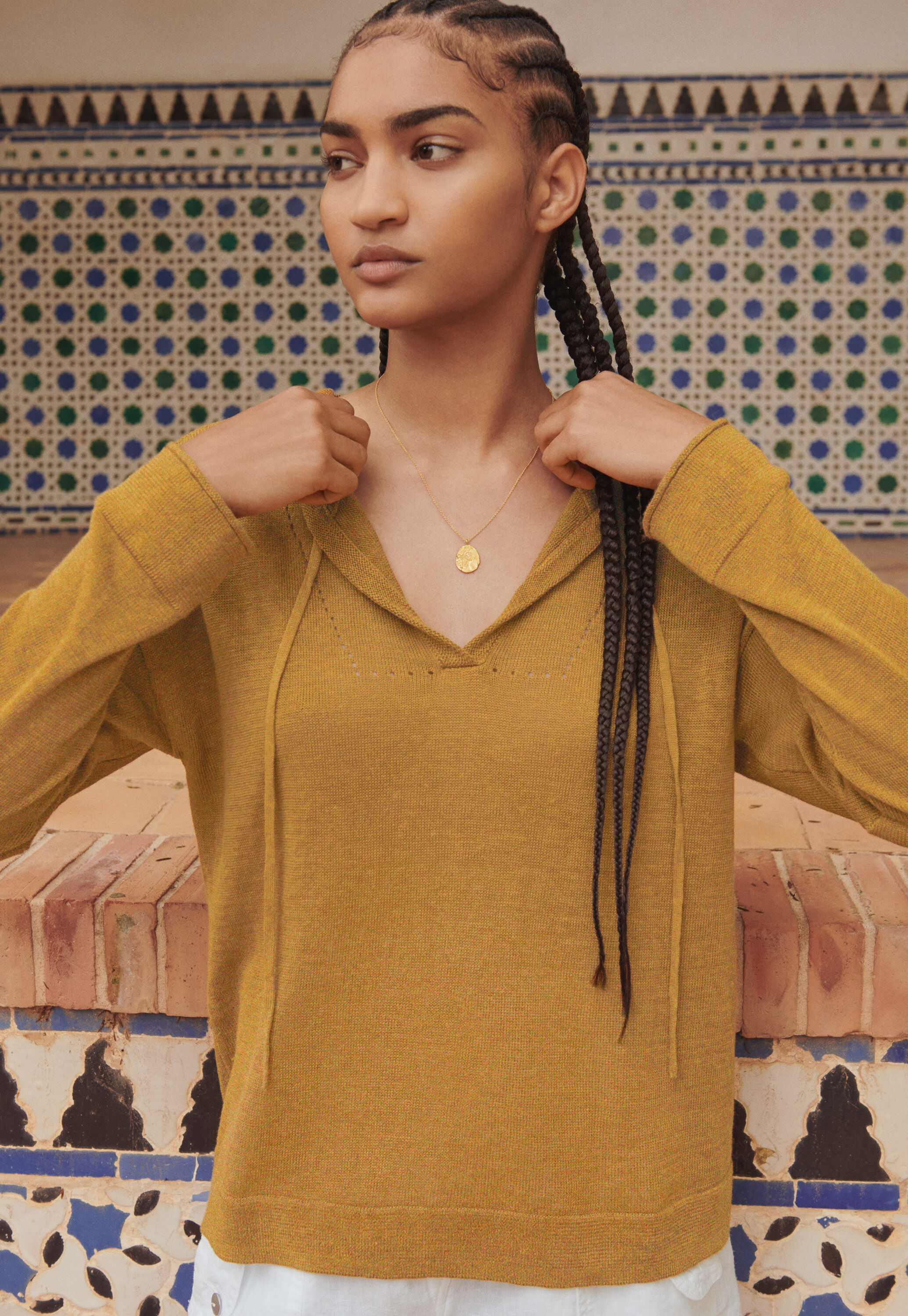 Knitted hoodie
