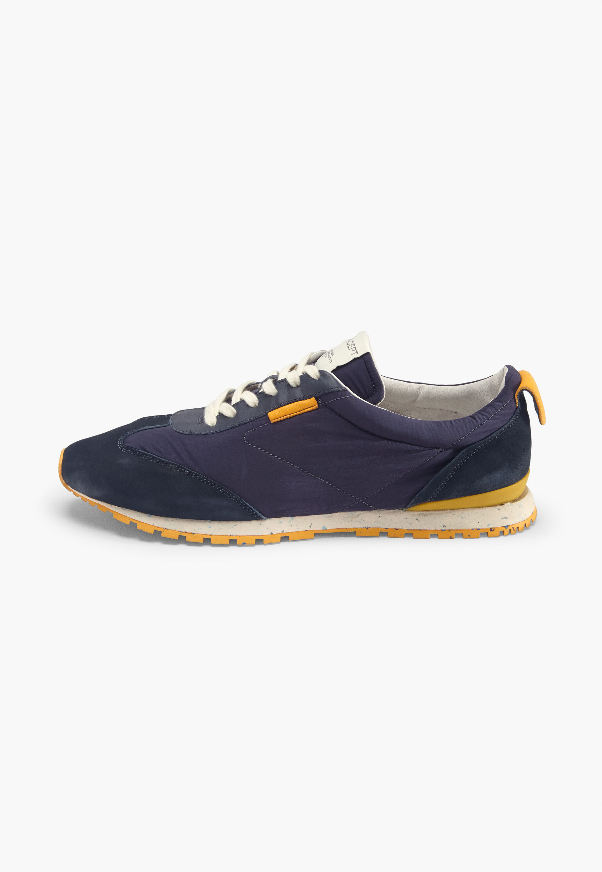 Lace-up trainers