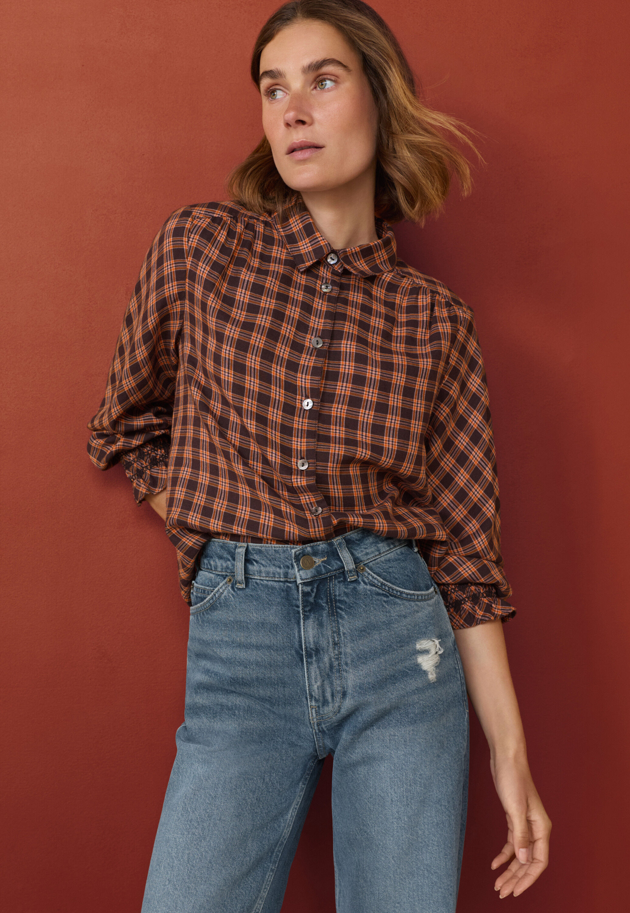Wide-leg cord trousers