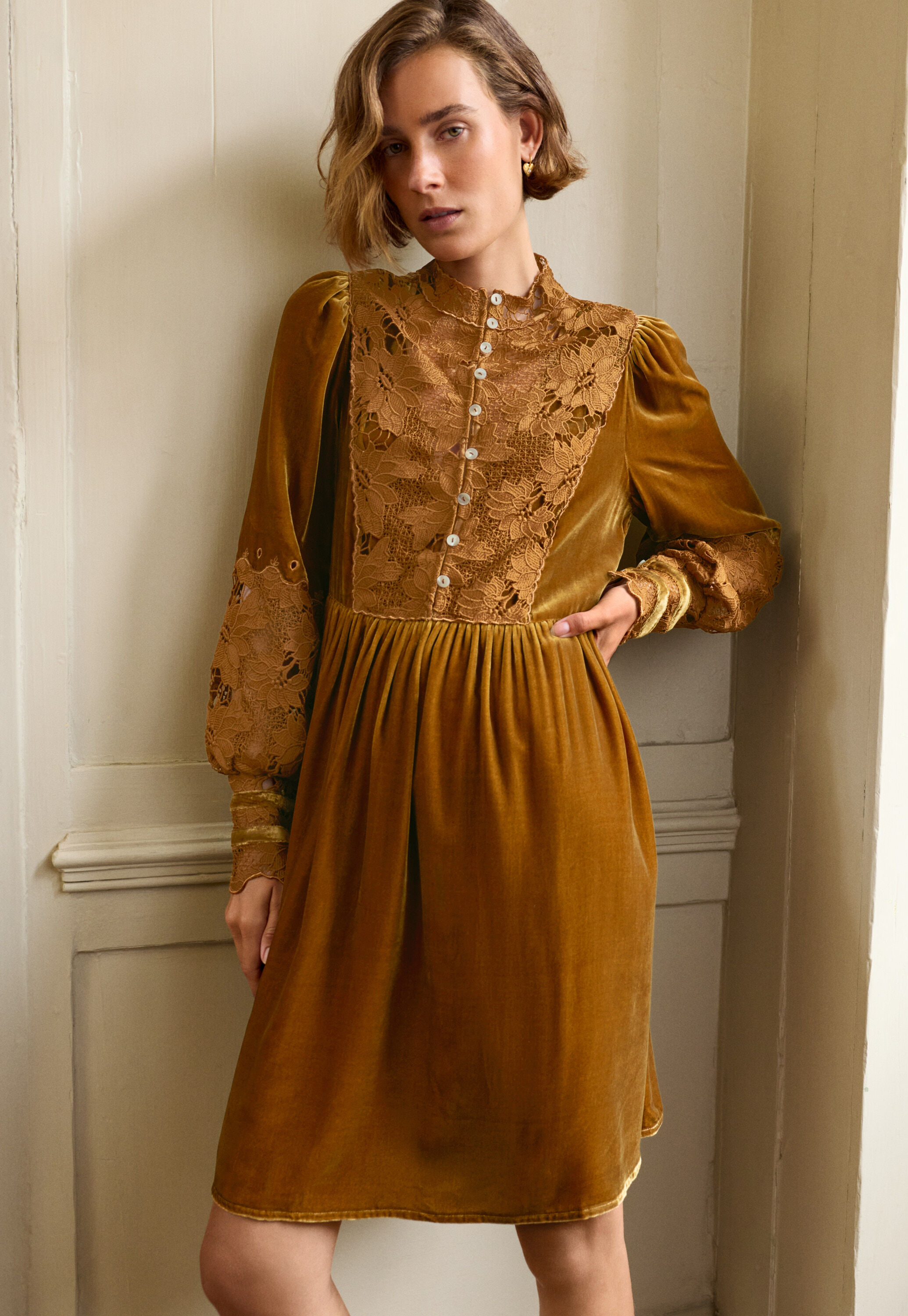 Velvet dress, Golden honey, large