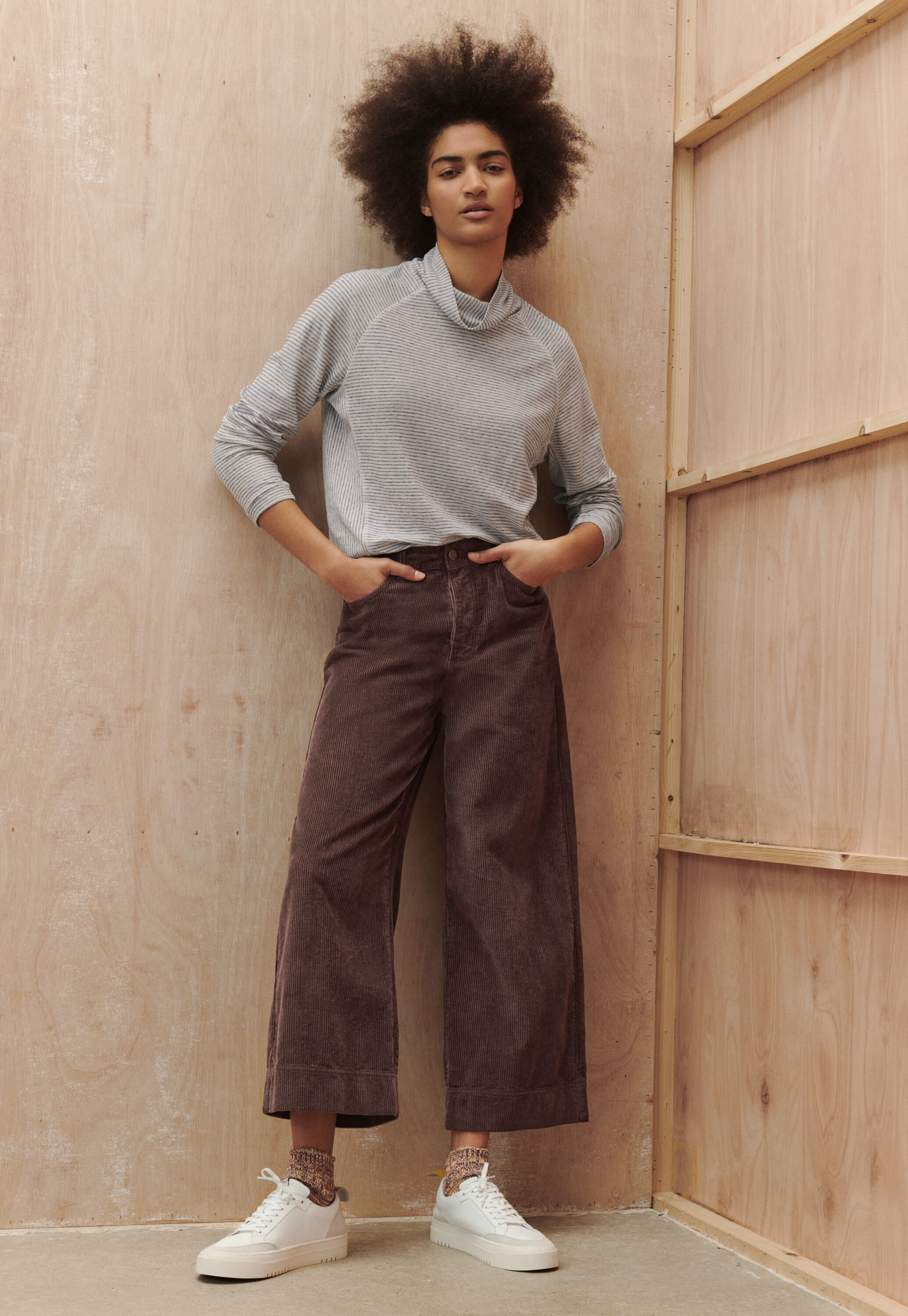 Wide-leg cord trousers
