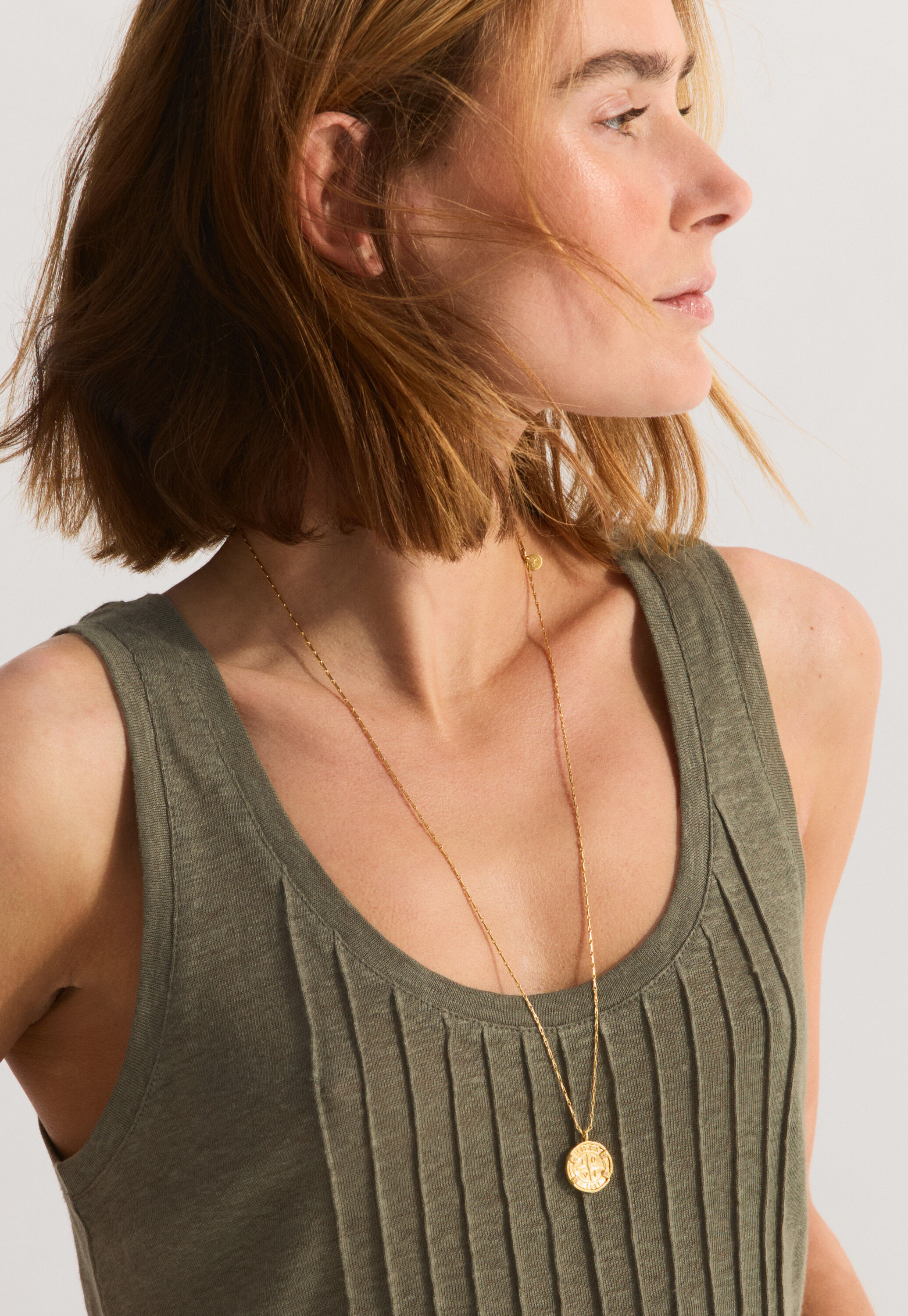 Round pendant necklace