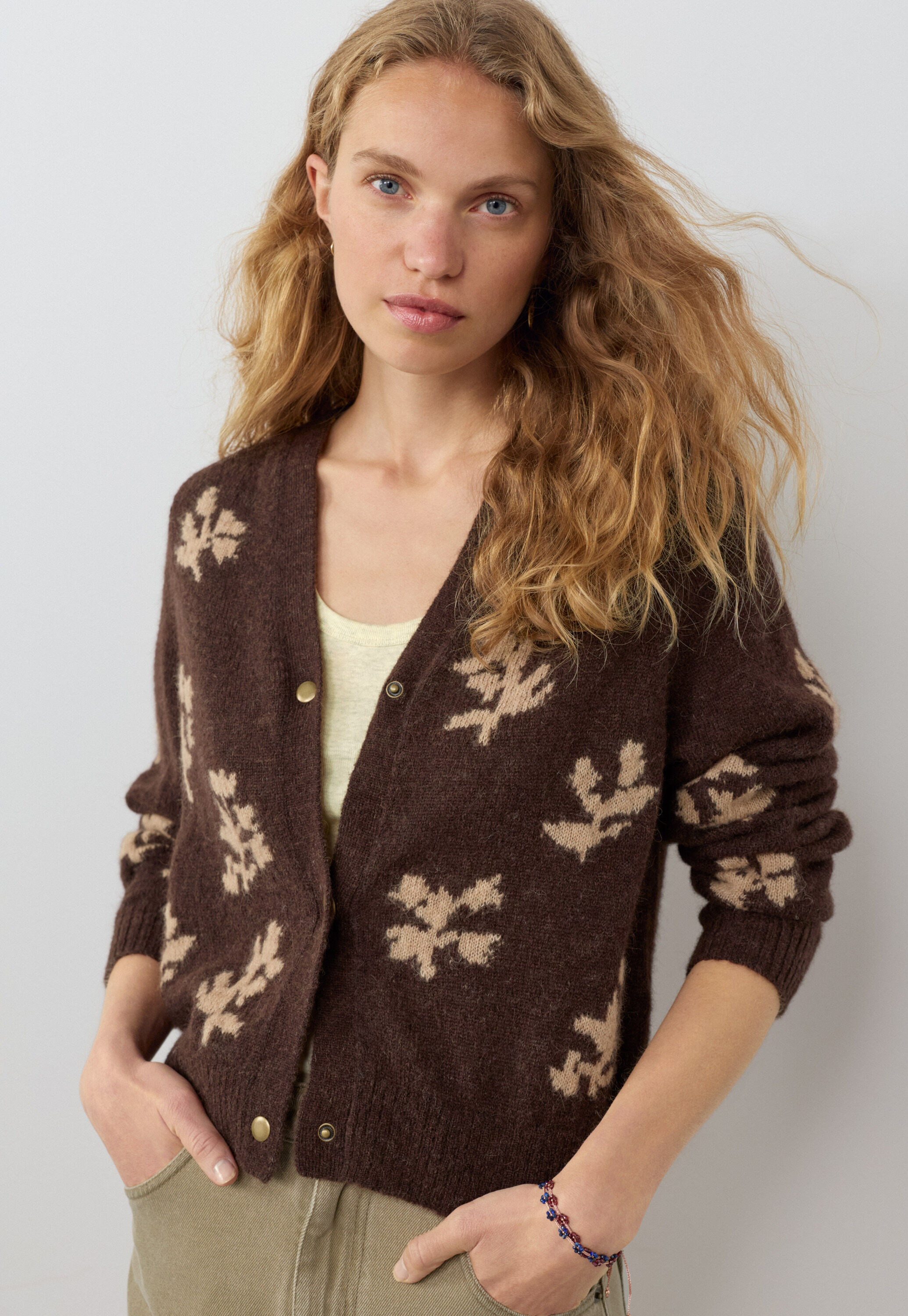 Scoop-neck vest