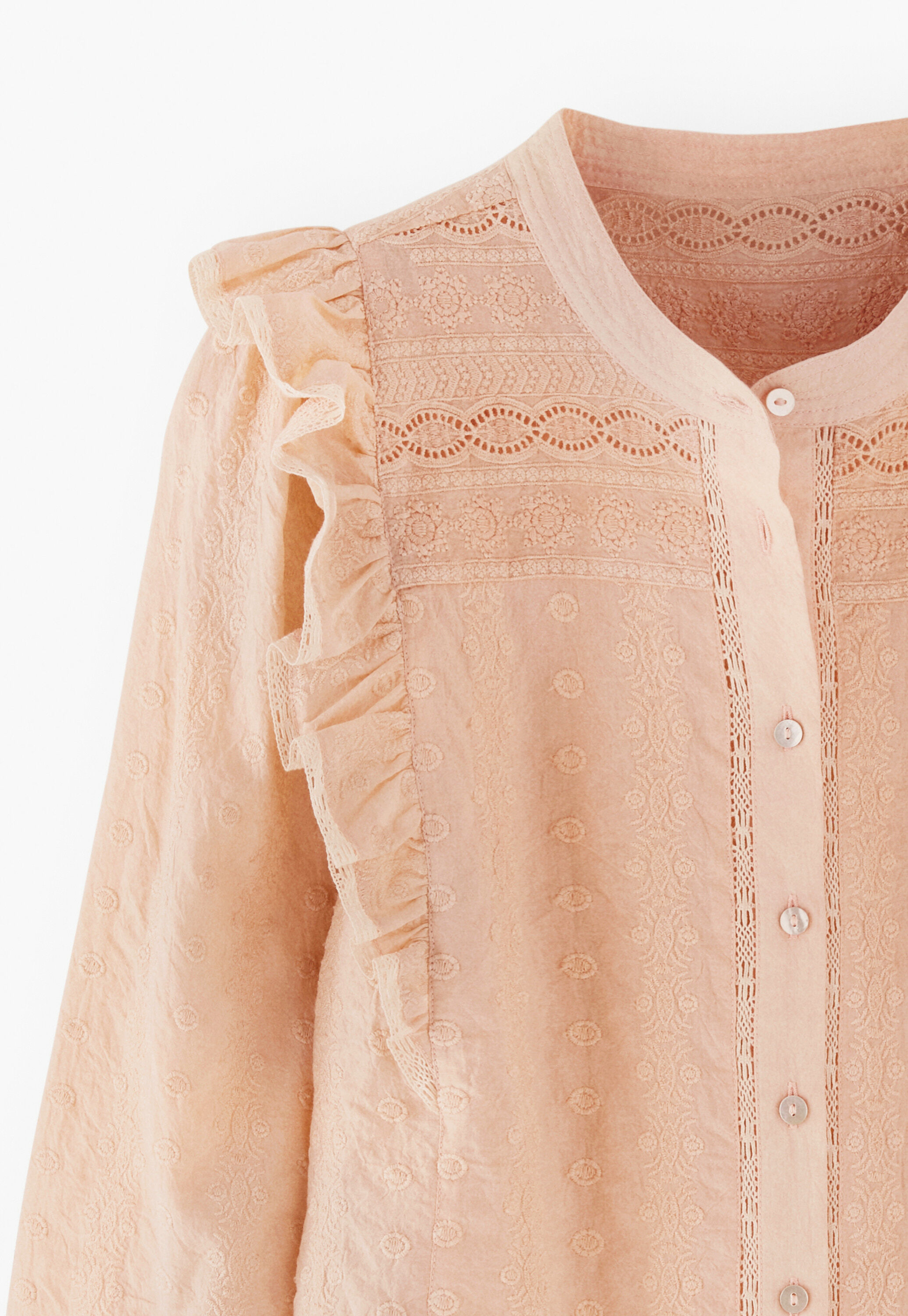 Broderie blouse