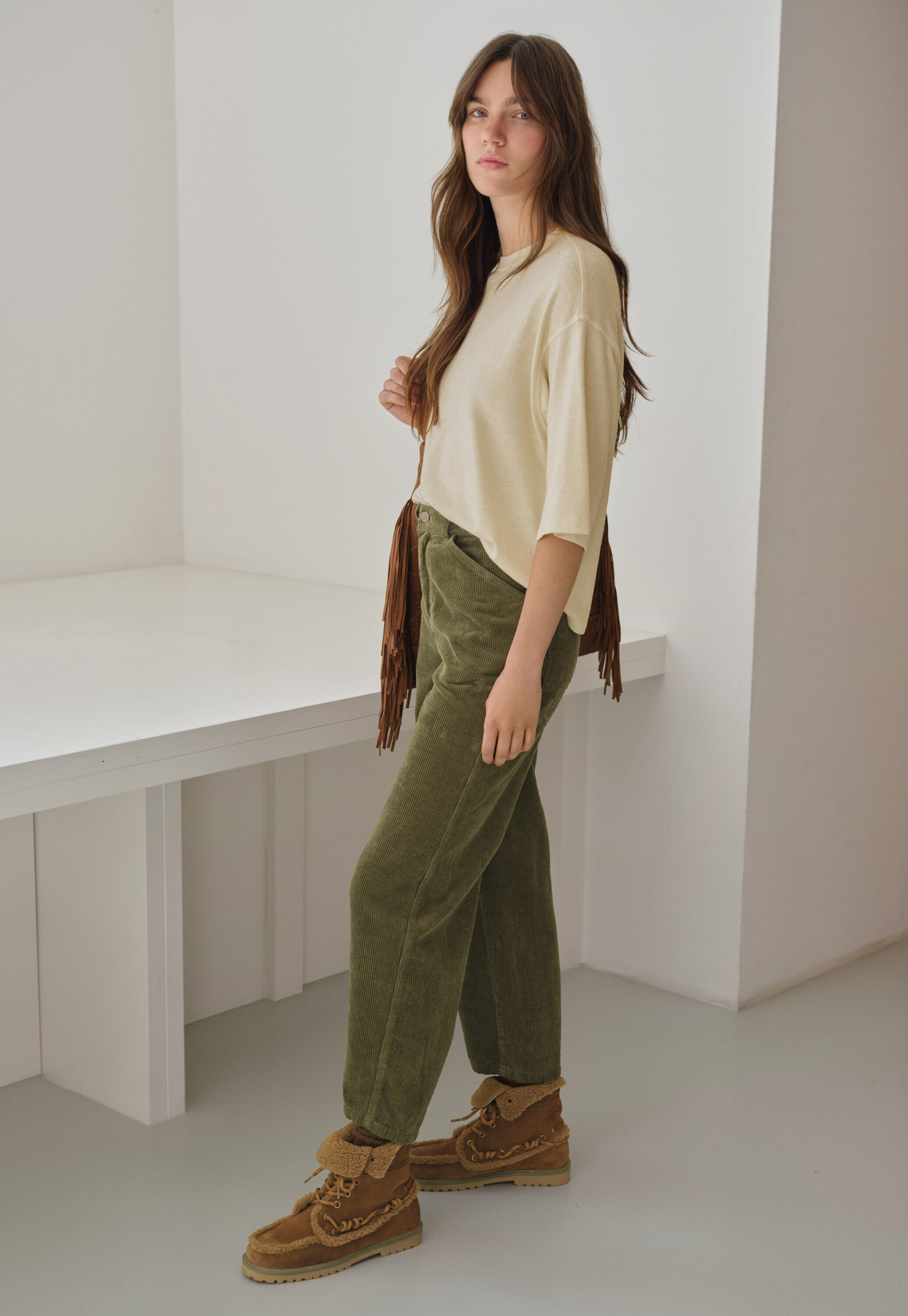 Drop-shoulder top